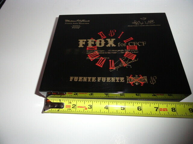 Fuente Forbidden 13 Ltd Black Lacquer traveler