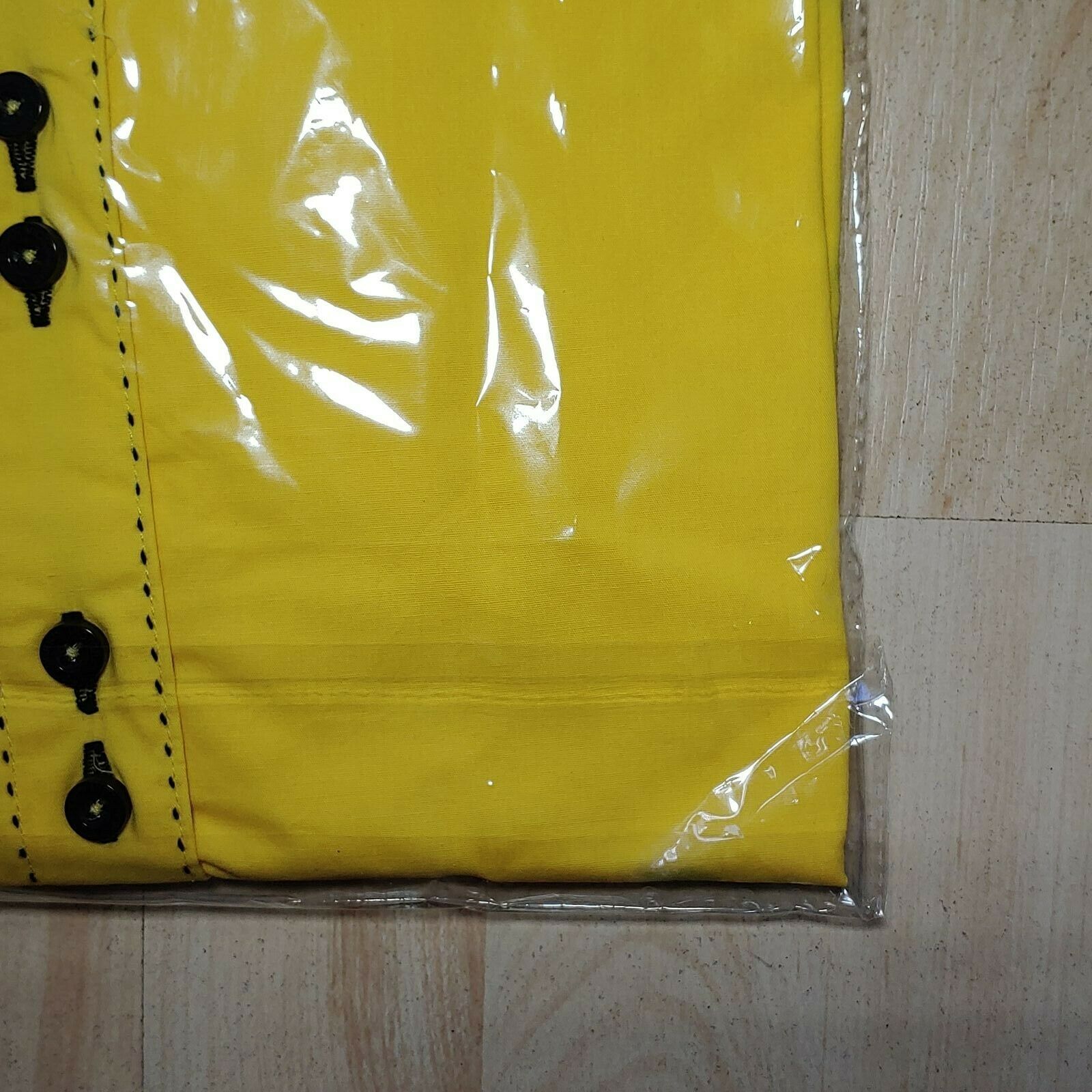 Victorious | Yellow | Men's M | Style: SH318 | RN: 108495