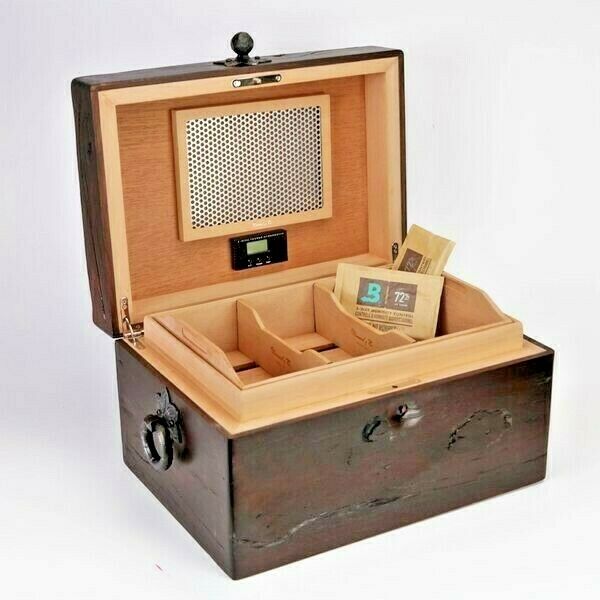 Brizard and Co "Hacienda " Humidor 150 count 16" L x 12" W x 9" H Made in USA