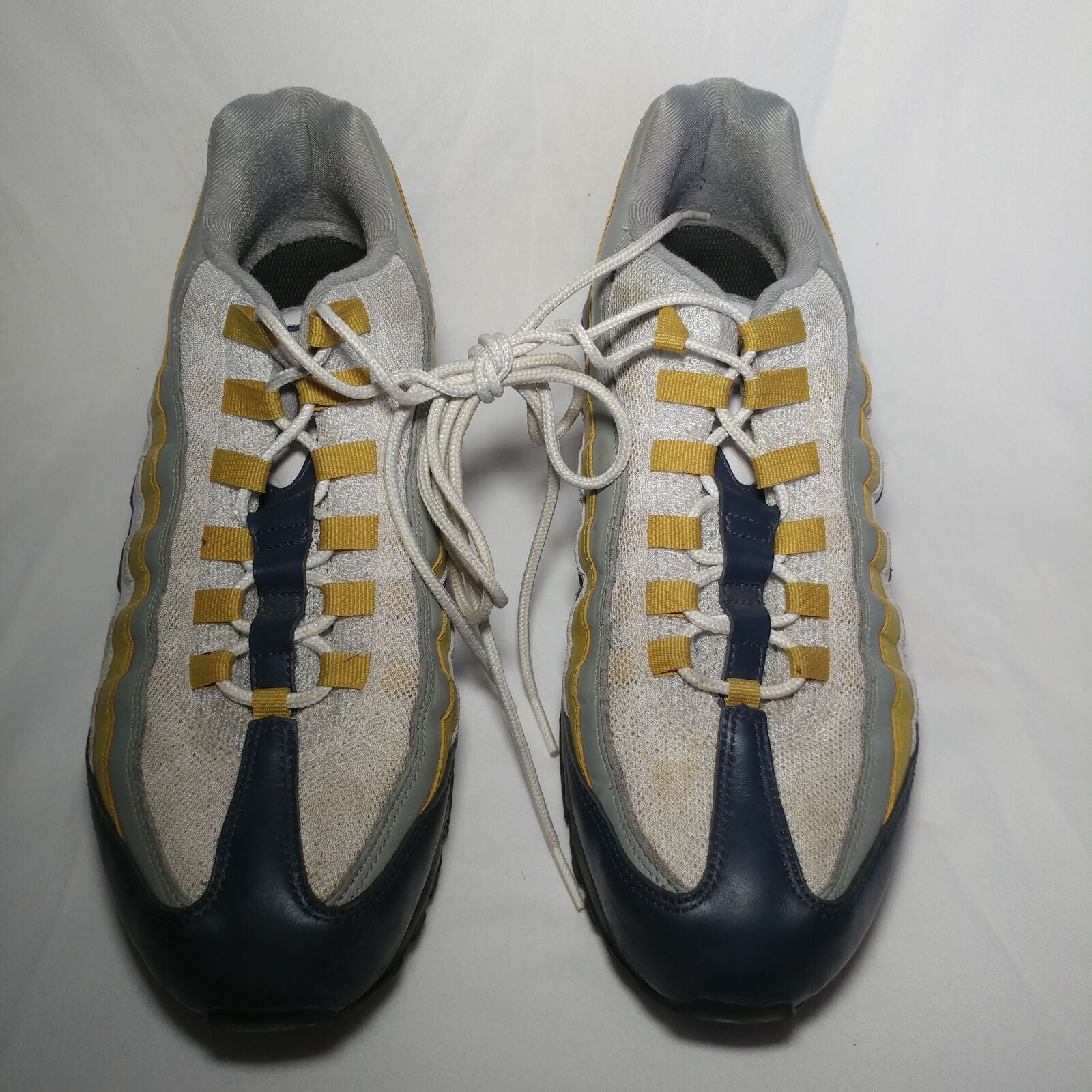 Nike | Mens Shoes | Flyknit Max | Size. 13 | USED