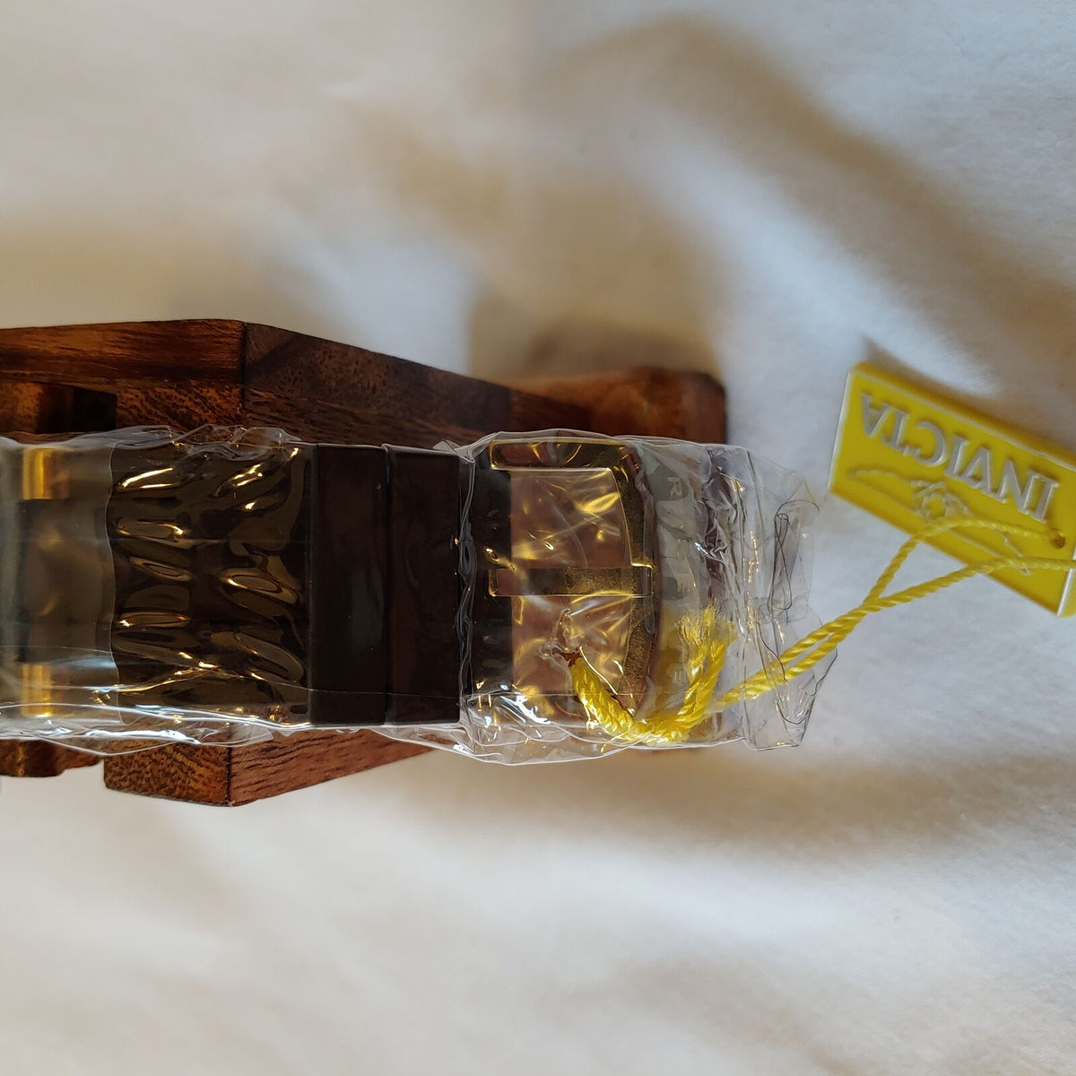 INVICTA SUBAQUA QUARTZ WATCH  6178- GOLD CASE WITH BLACK TONE RUBBER BAND