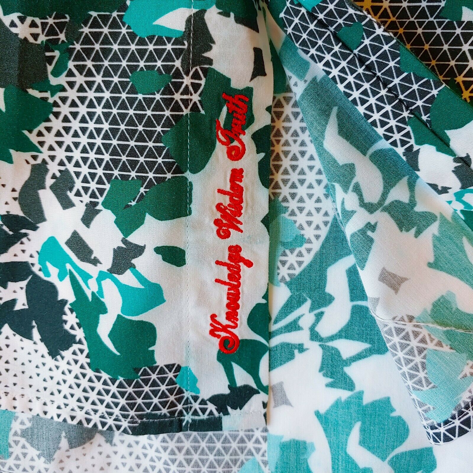 Robert Graham - Floral Short Sleeve Printed Sport Shirt Classic Fit - Medium
