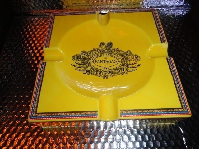 ceramic large size  ashtray