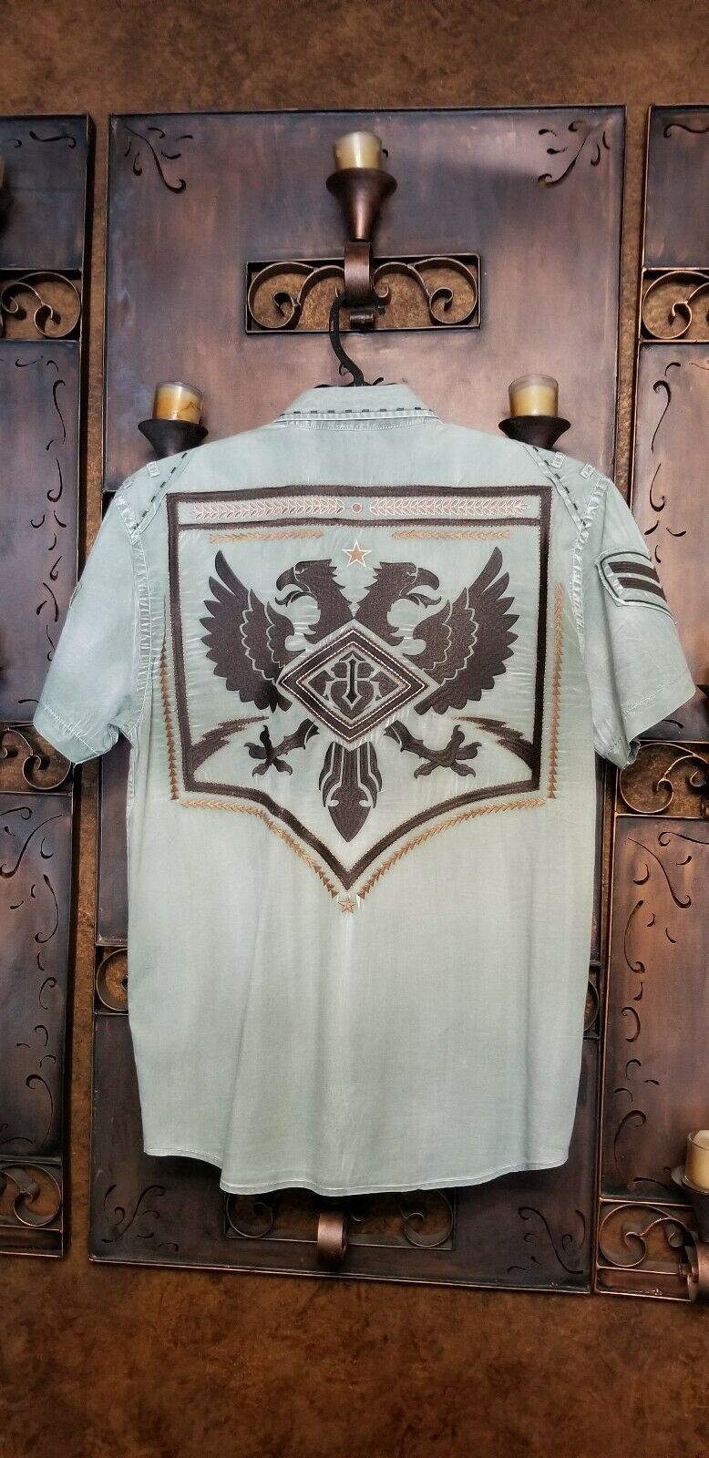 Roar Signature Short Sleeve Button Up Shirt Size Medium