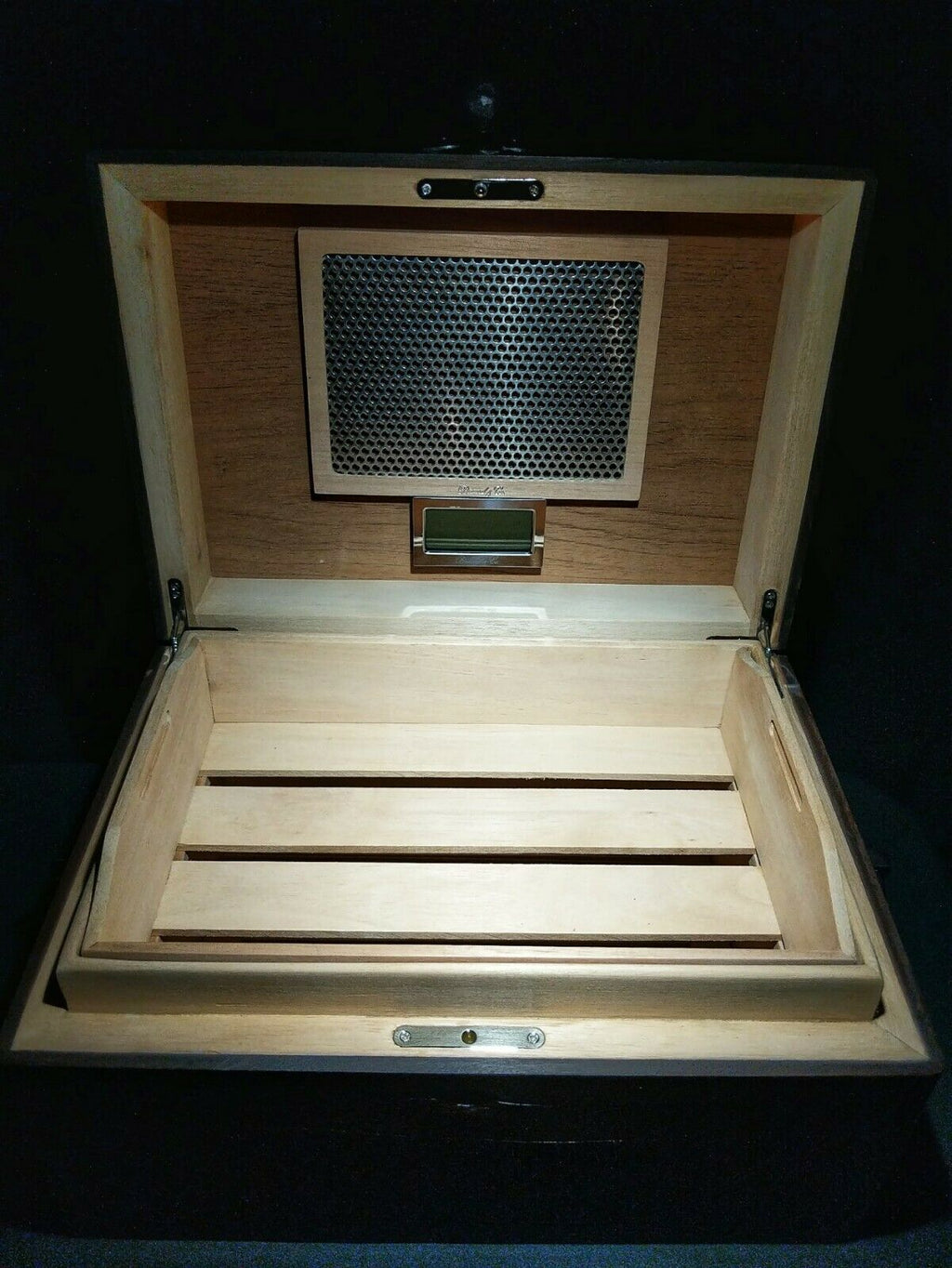 Brizard and Co "Hacienda " Humidor 150 count 16" L x 12" W x 9" H Made in USA
