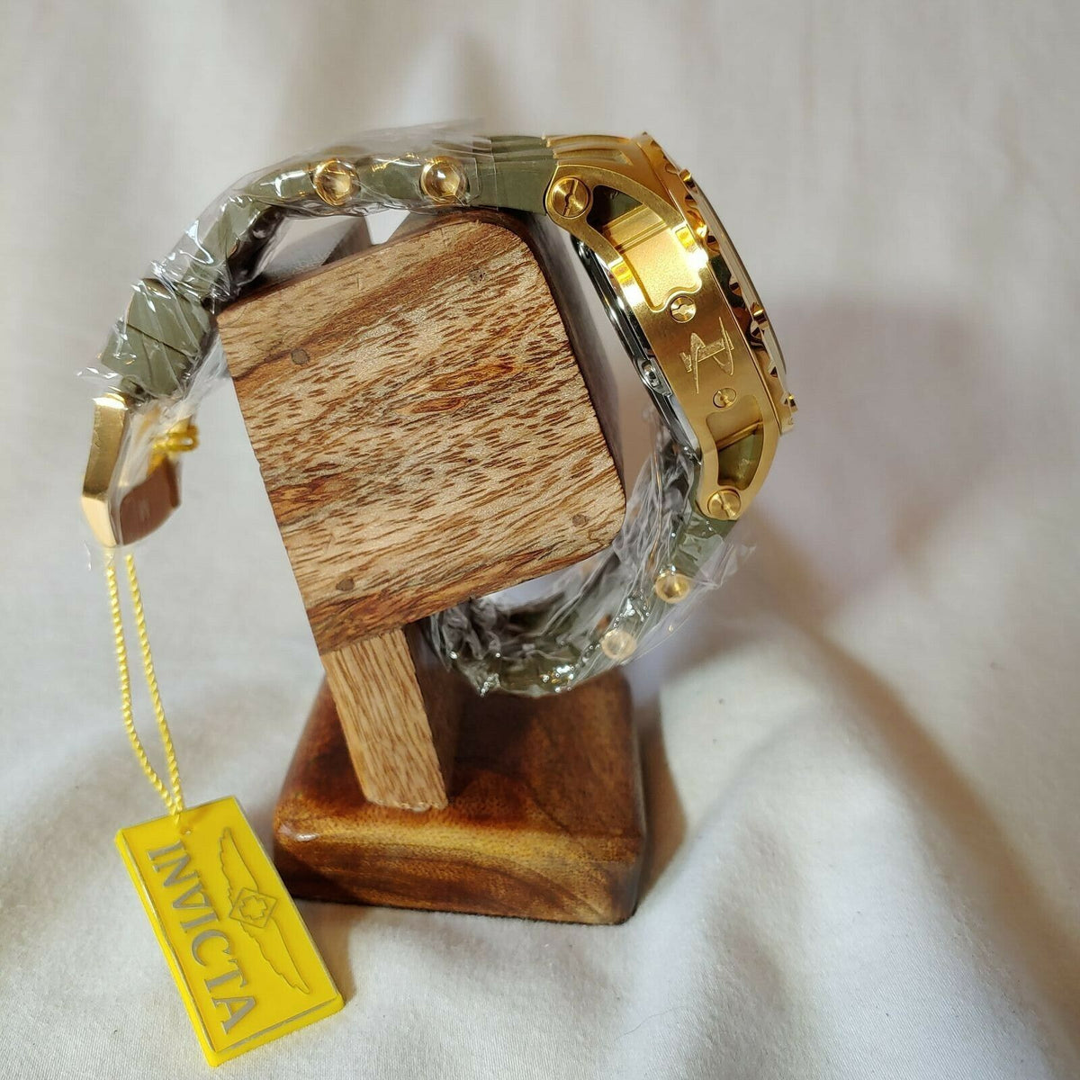 INVICTA SUBAQUA QUARTZ - GOLD CASE W/GOLD OLIVE GREEN TONE STAINLESS STEEL BAND