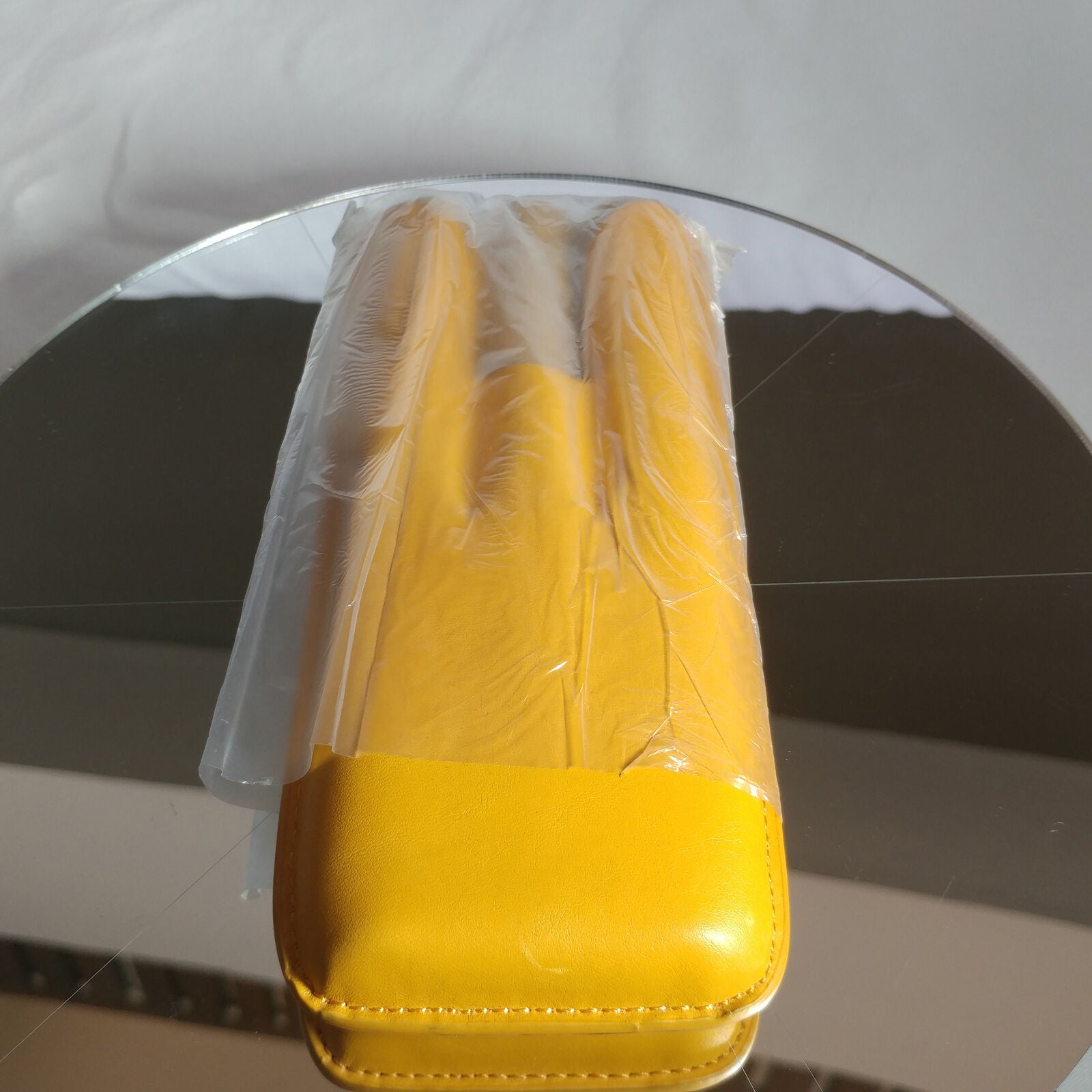 YELLOW LEATHER CIGAR CASE w/BLACK BAG | 2 CIGAR HOLDER