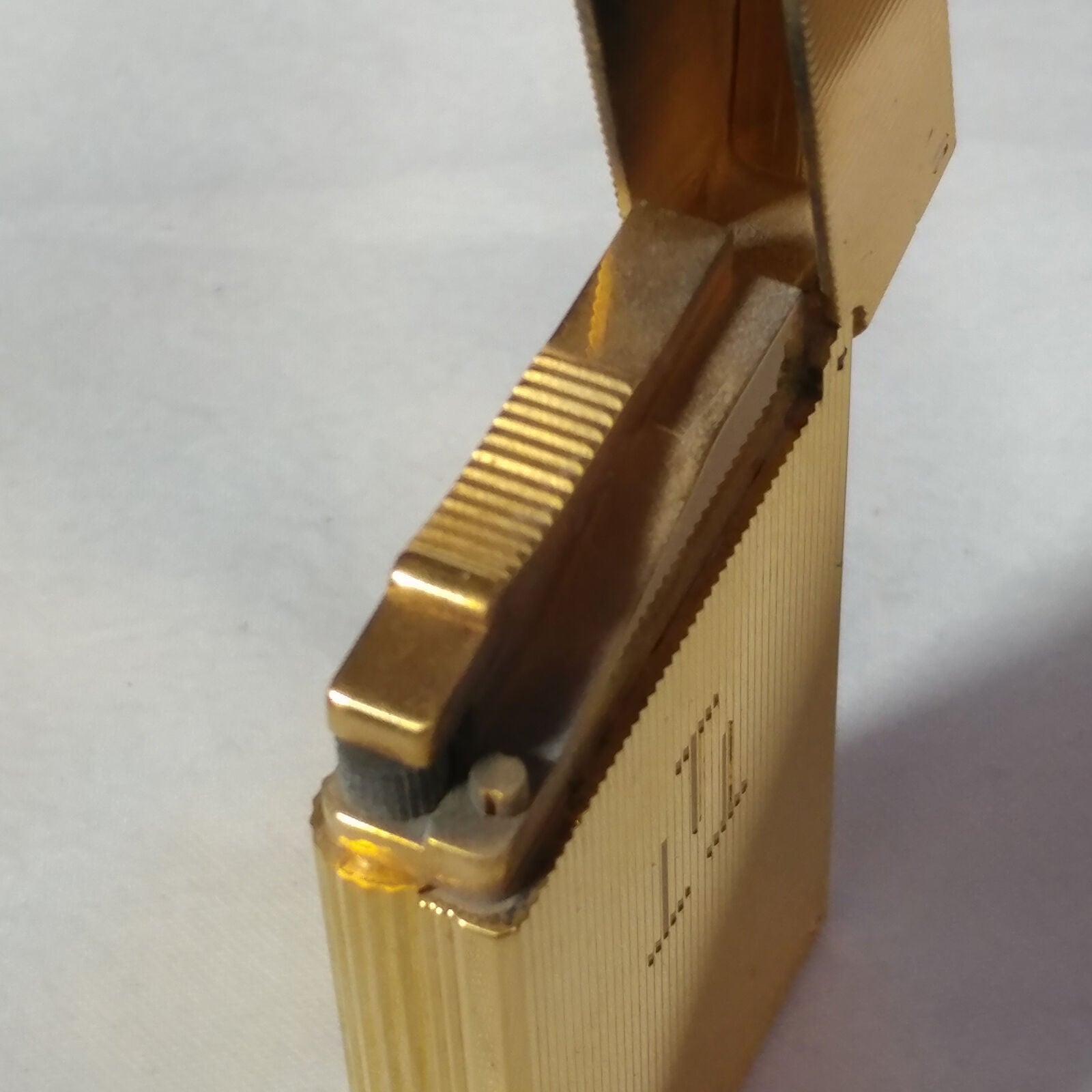 ST DUPONT TRINIDAD LTD EDITION GOLD FINISH LIGHTER