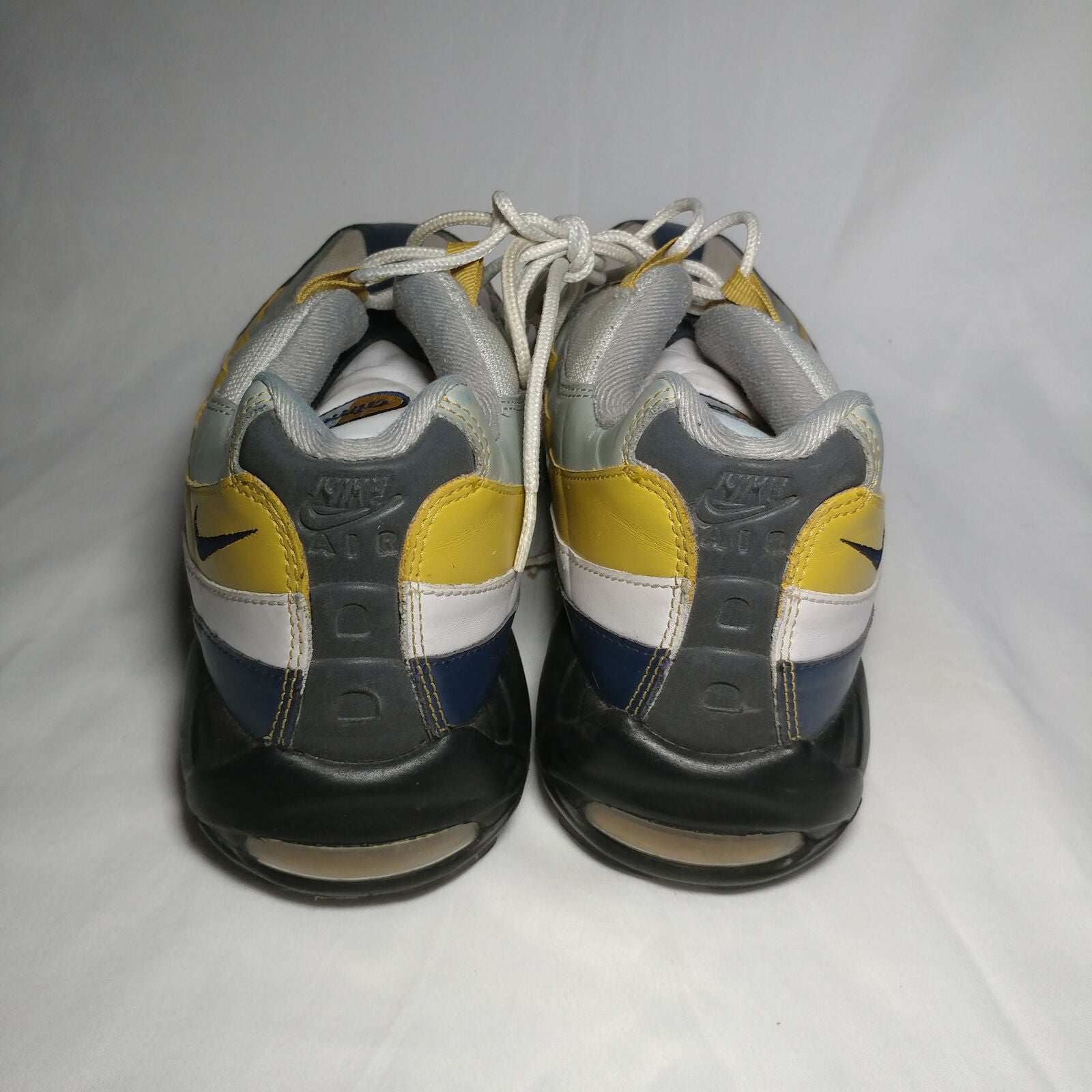 Nike | Mens Shoes | Flyknit Max | Size. 13 | USED