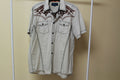 Men's Roar Signature Tan Short Sleeve Button Up Shirt Size Medium