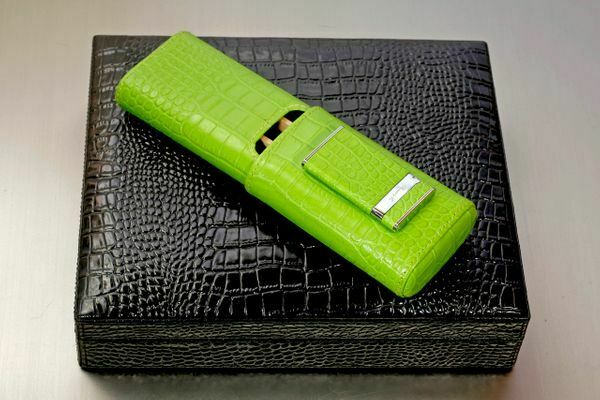 Brizard and Co - The "Airflow" Cigar Humidor - Croco Pattern Black (60/70 Count)