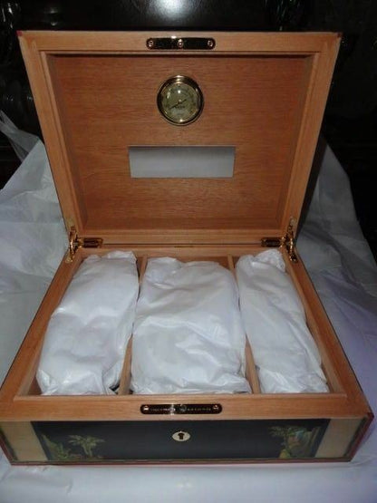 Elie Bleu Flor de Alba Black Humidor 75 Ct new in the original box