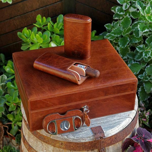 Brizard and Co- The "Airflow" Cigar Humidor - Antique Saddle Leather 30/40 Count