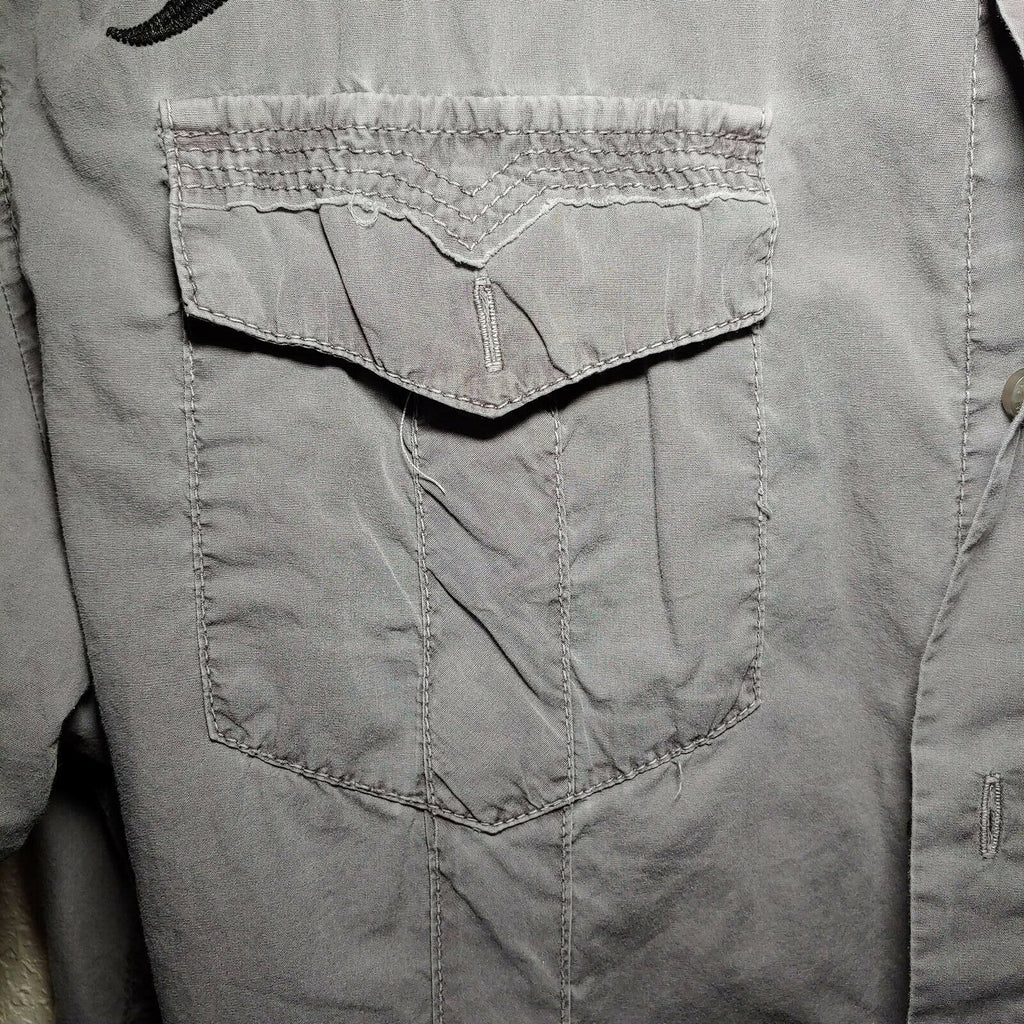 Rebel Spirit | Gray | Men's Large Button-Down short sleeve Shirt