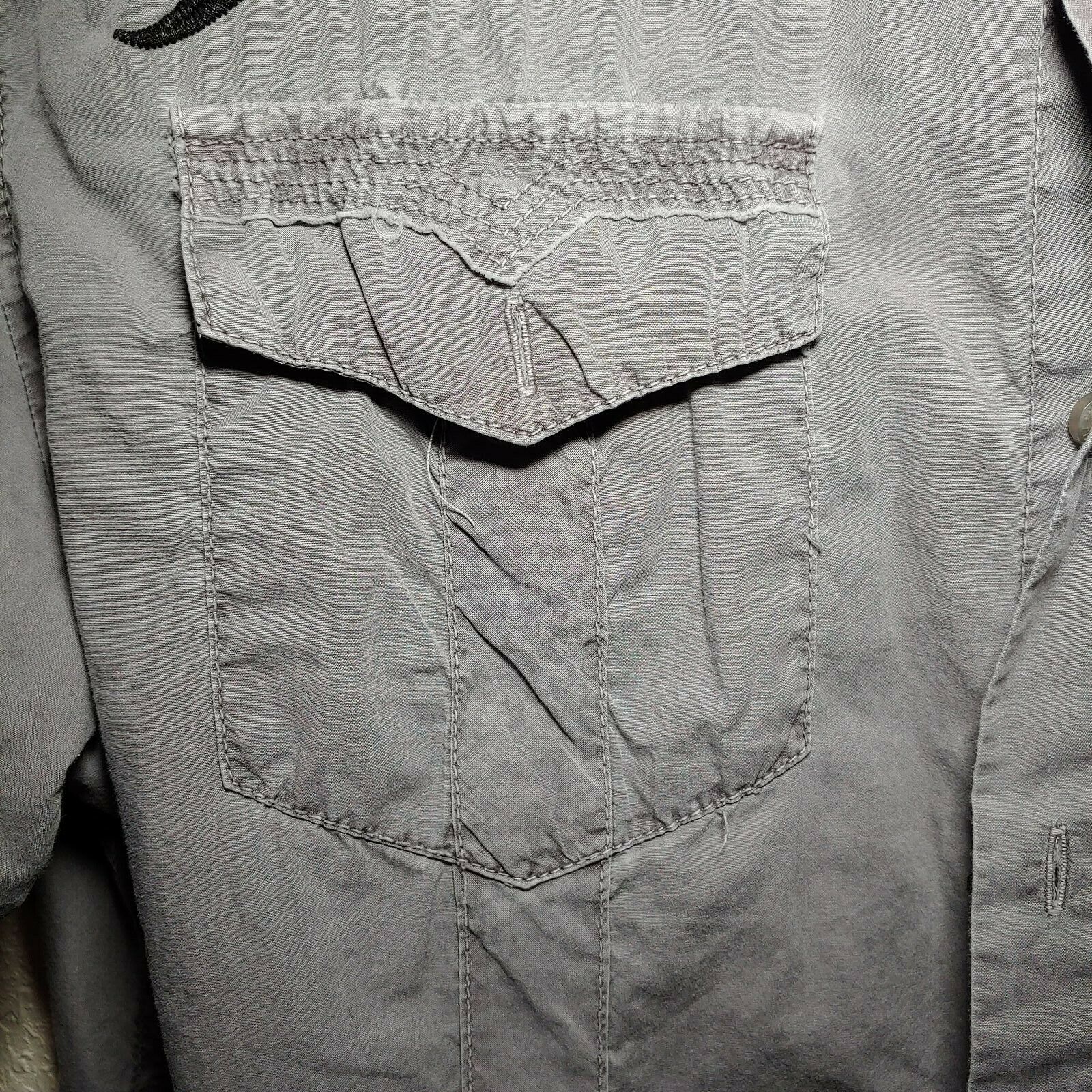 Rebel Spirit | Gray | Men's Large Button-Down short sleeve Shirt