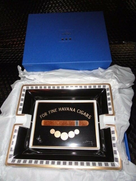 Elie Bleu Porcelain Ashtray "Medals" Black