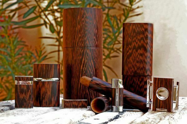 Brizard and Co. - The "Show Band" 3 Cigar Case - Wenge