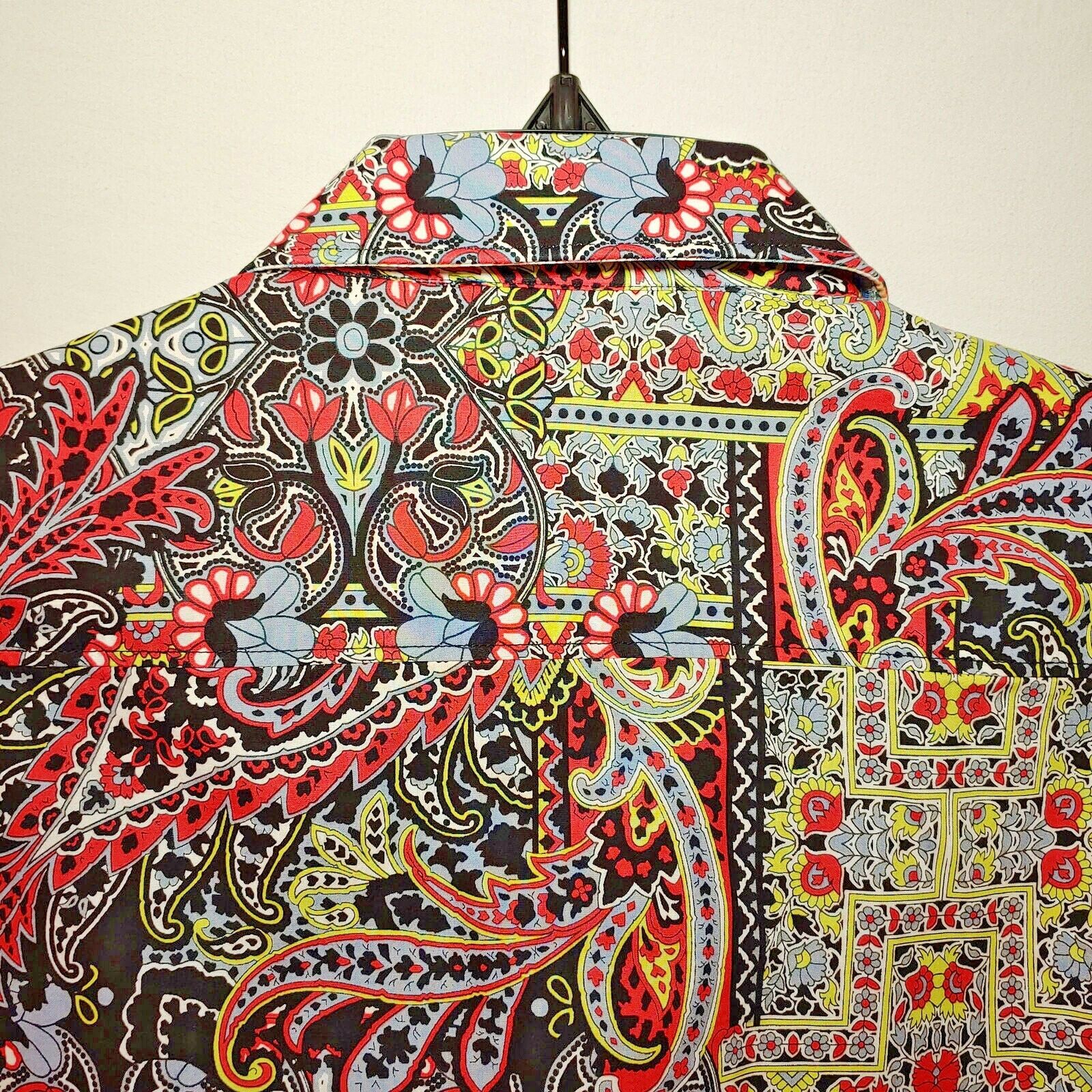 Robert Graham - Colorful Long Sleeve - Men's Medium Button Down Classic Fit