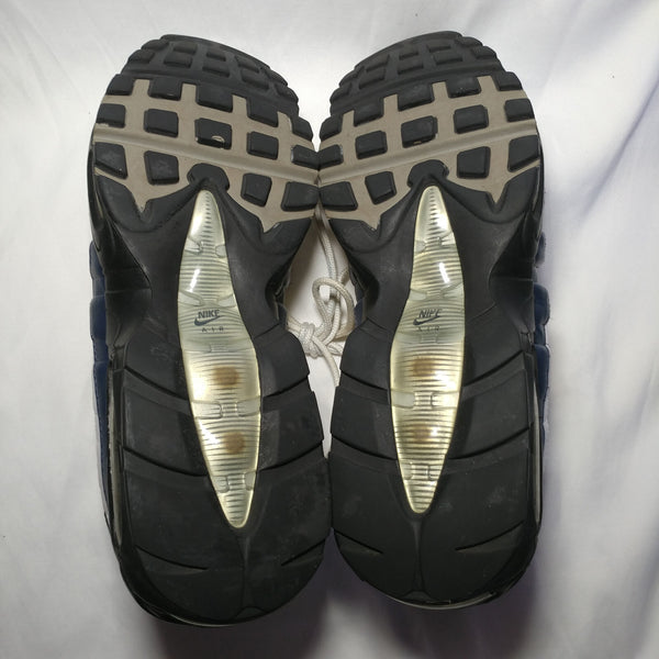Nike | Mens Shoes | Flyknit Max | Size. 13 | USED