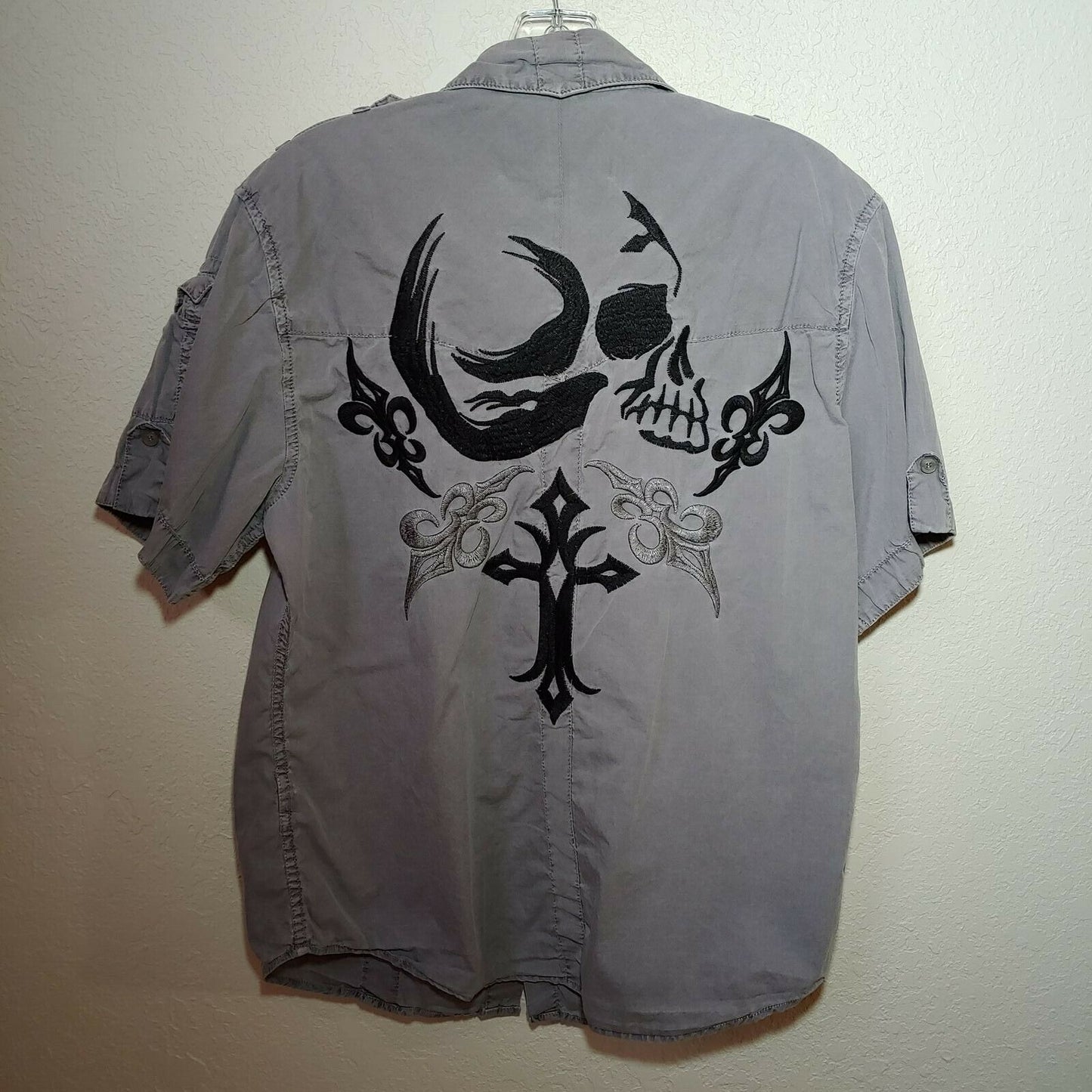 Rebel Spirit | Gray | Men's Large Button-Down short sleeve Shirt