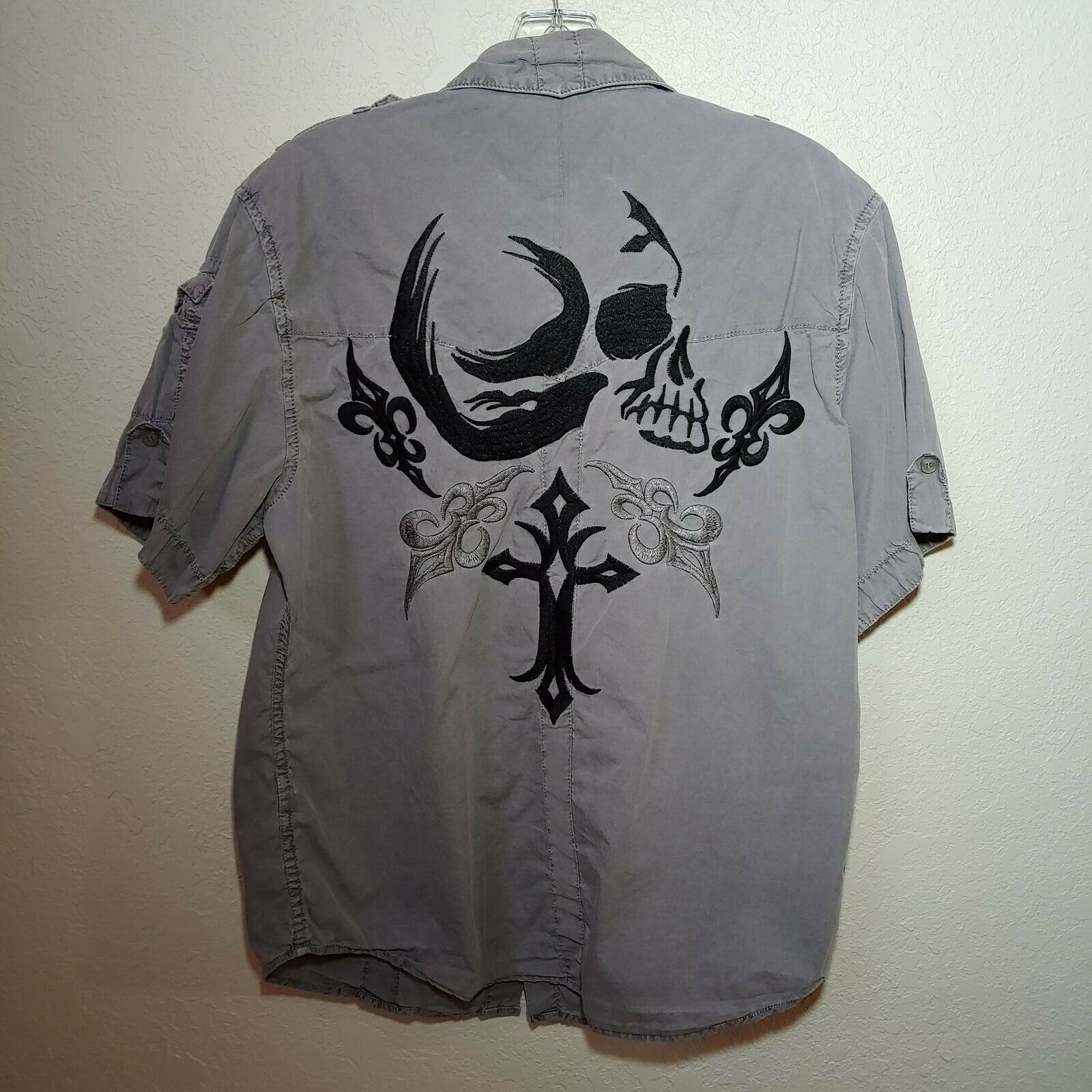Rebel Spirit | Gray | Men's Large Button-Down short sleeve Shirt