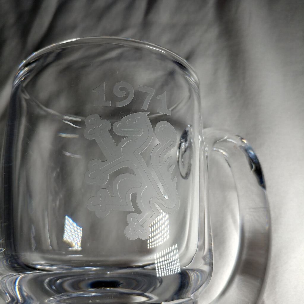 KOSTA BODA ART GLASS CRYSTAL MUG VICKE LINDSTRAND ETCHED 1971