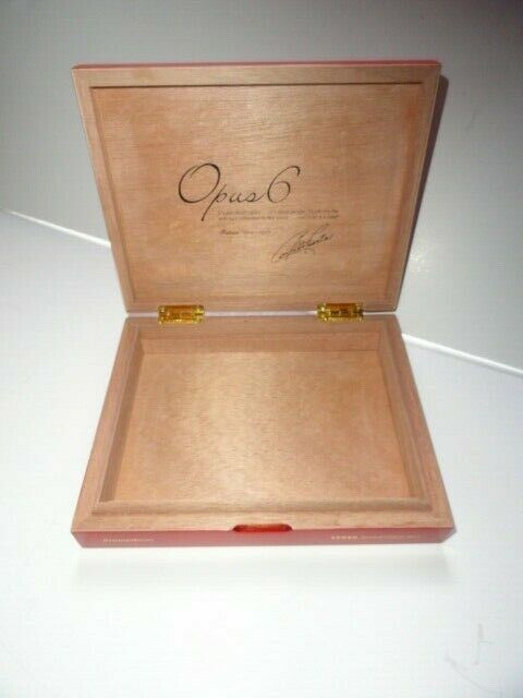 Fuente Fobidden OpusX Red travel humidor