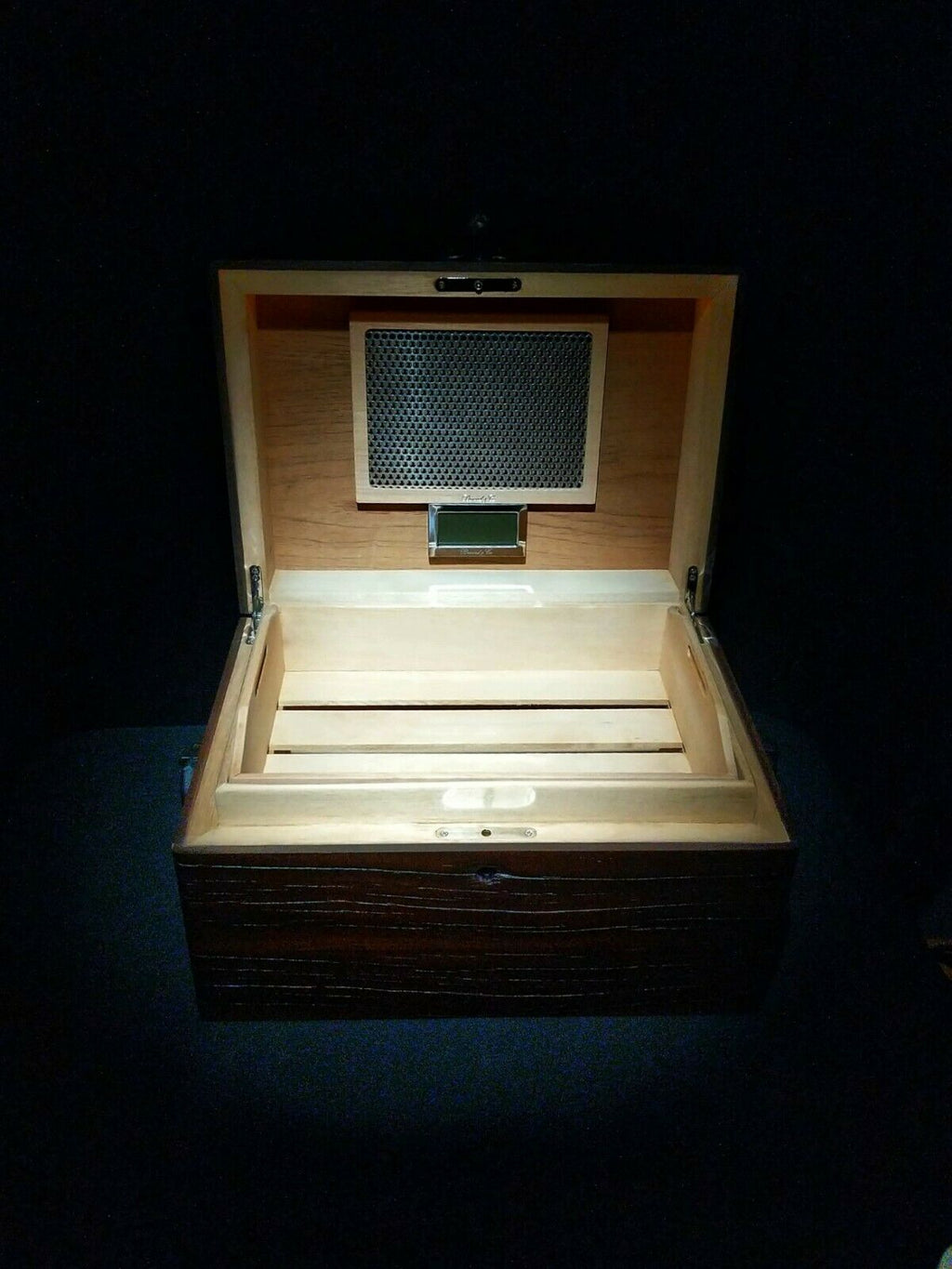 Brizard and Co "Hacienda " Humidor 150 count 16" L x 12" W x 9" H Made in USA
