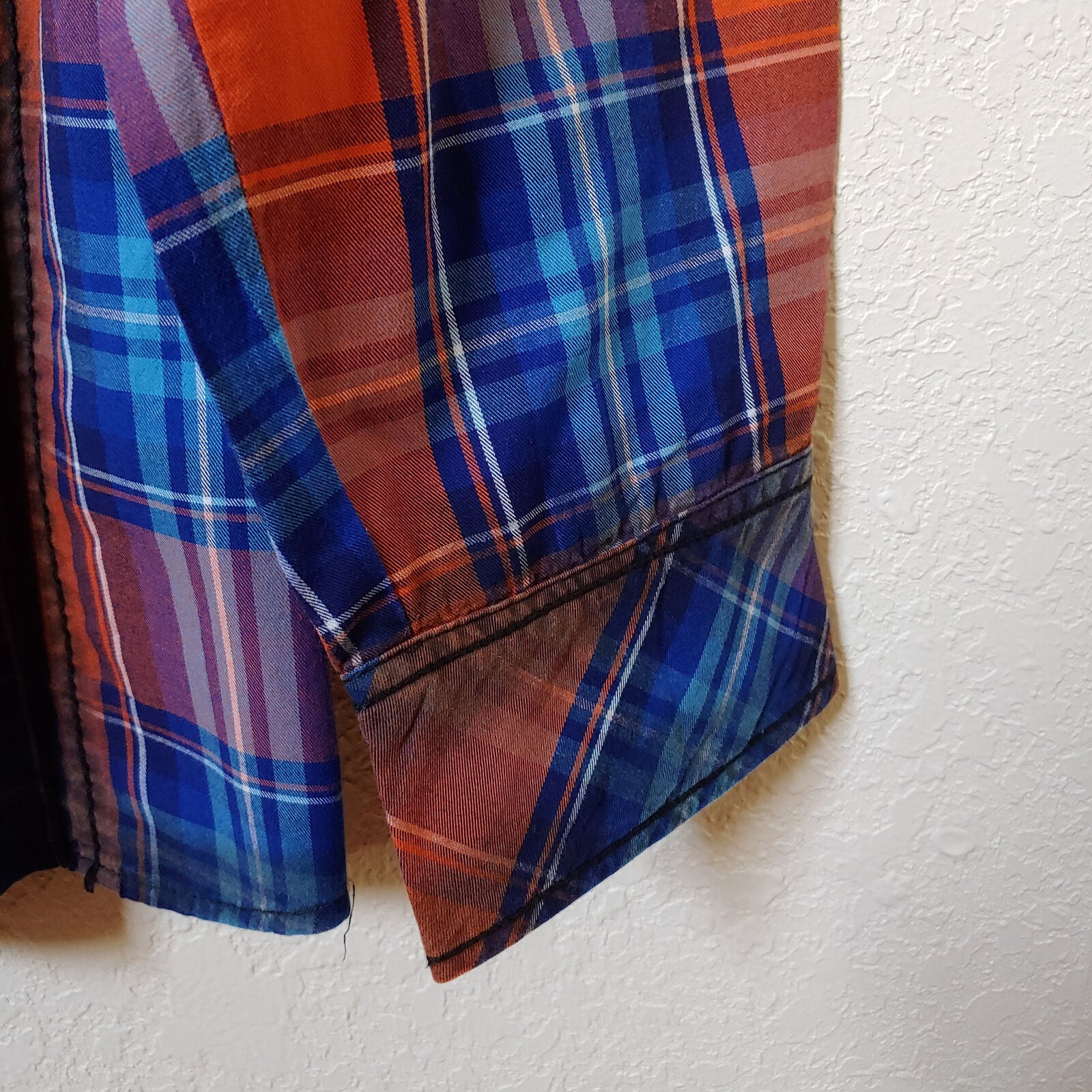 Roar | Men's Plaid Long sleeve Button down Casual Shirt | Medium