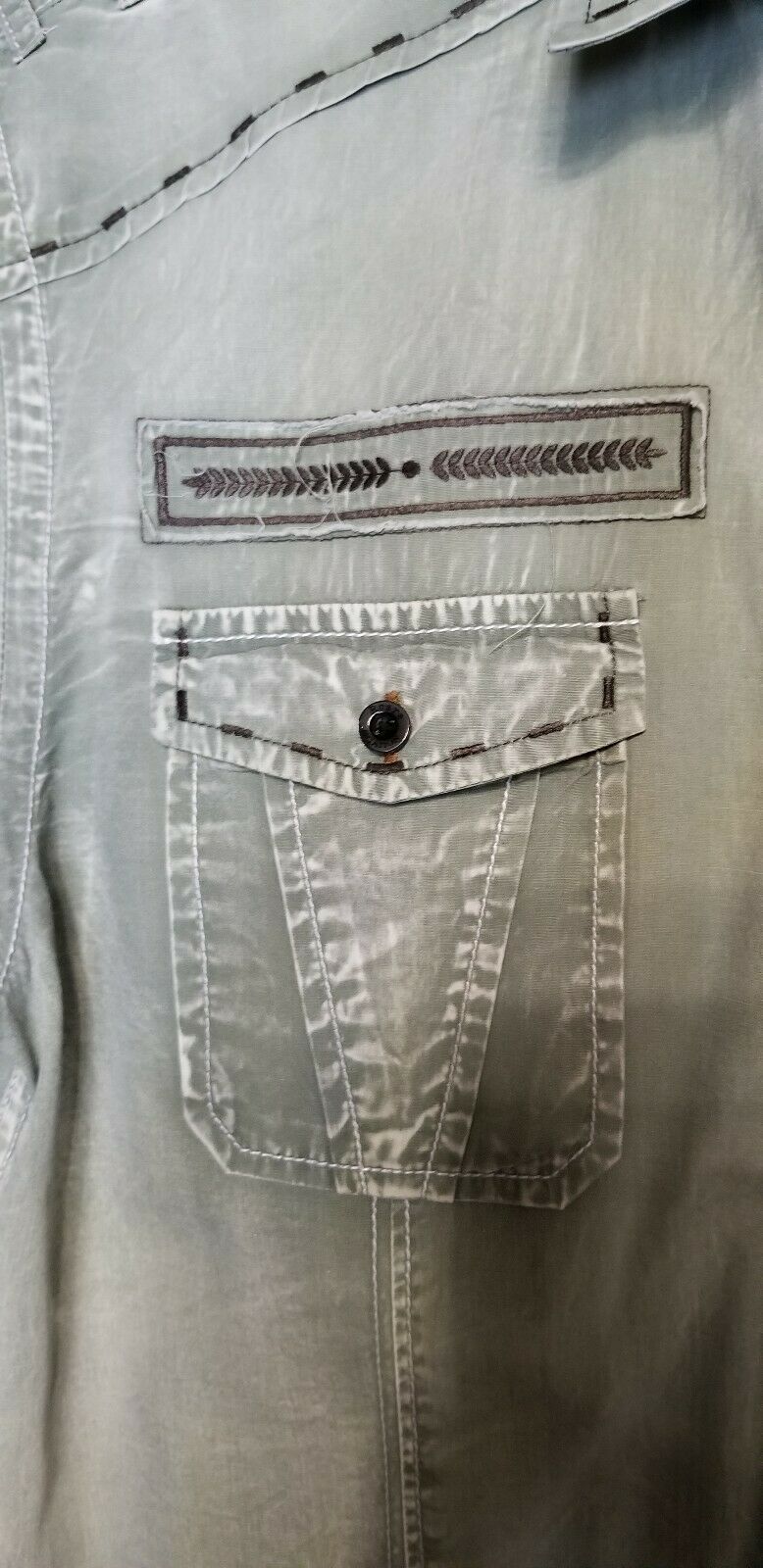 Roar Signature Short Sleeve Button Up Shirt Size Medium