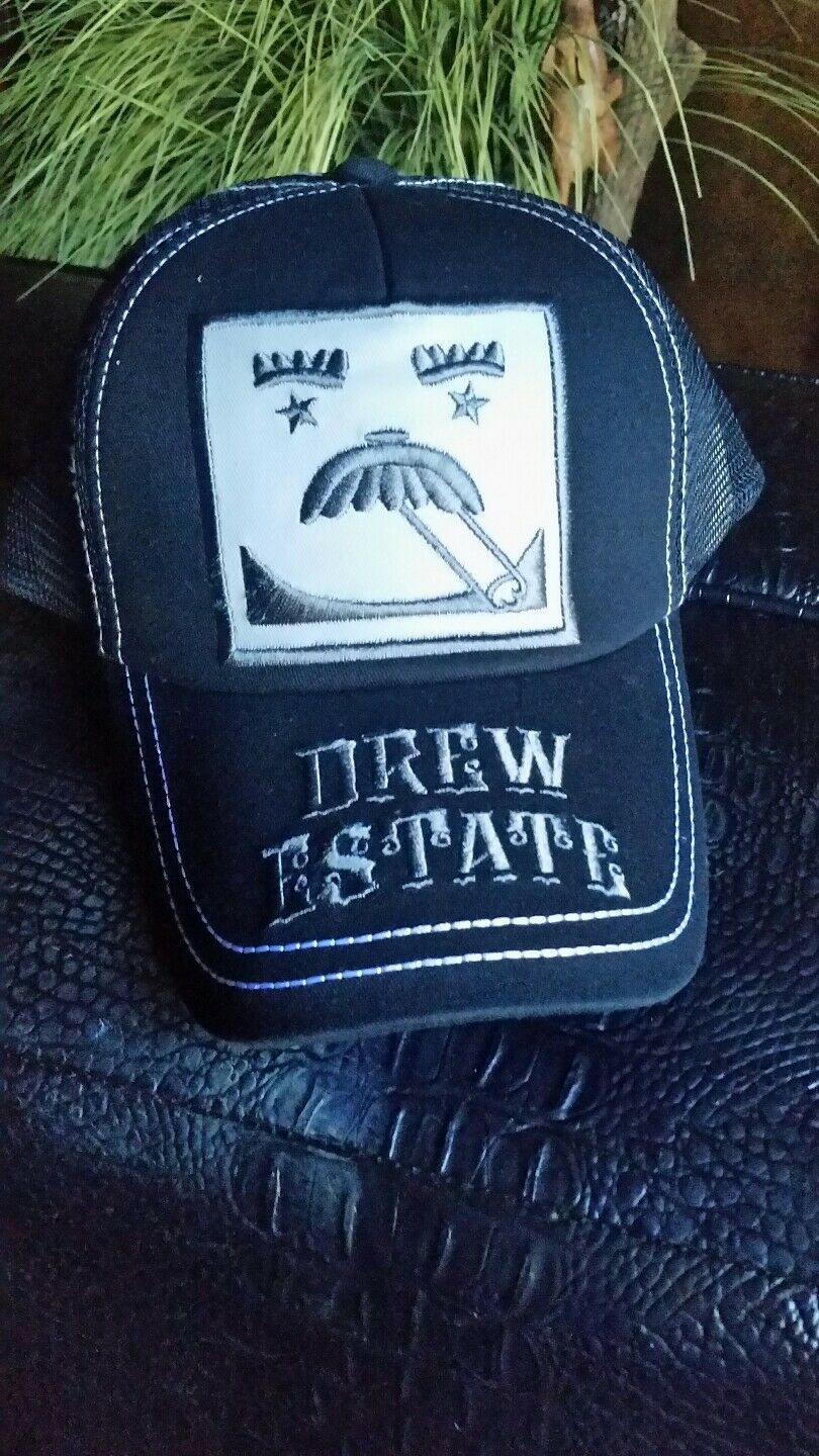 DREW ESTATE  Mr. Drew Face Trucker Mesh Snapback OSFM Cap Hat