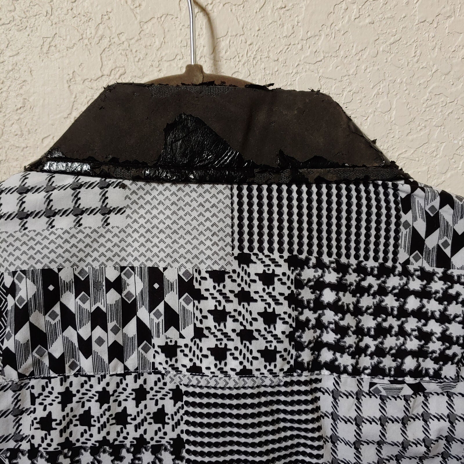John Lennon | Men's Black and White Patterned Long sleeve Button down  Shirt