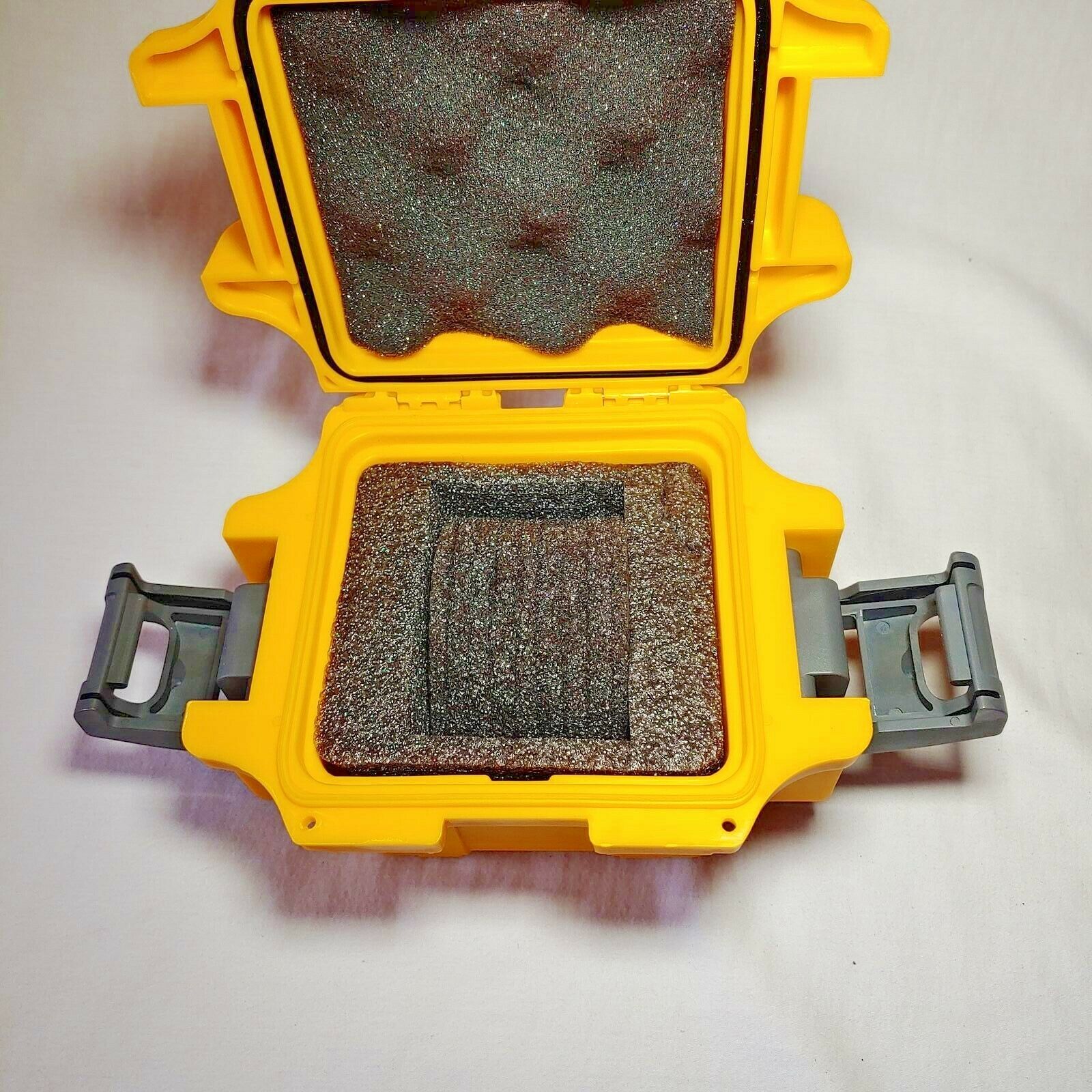 INVICTA 1 SLOT IMPACT CASE - MODEL DC1GDMIR