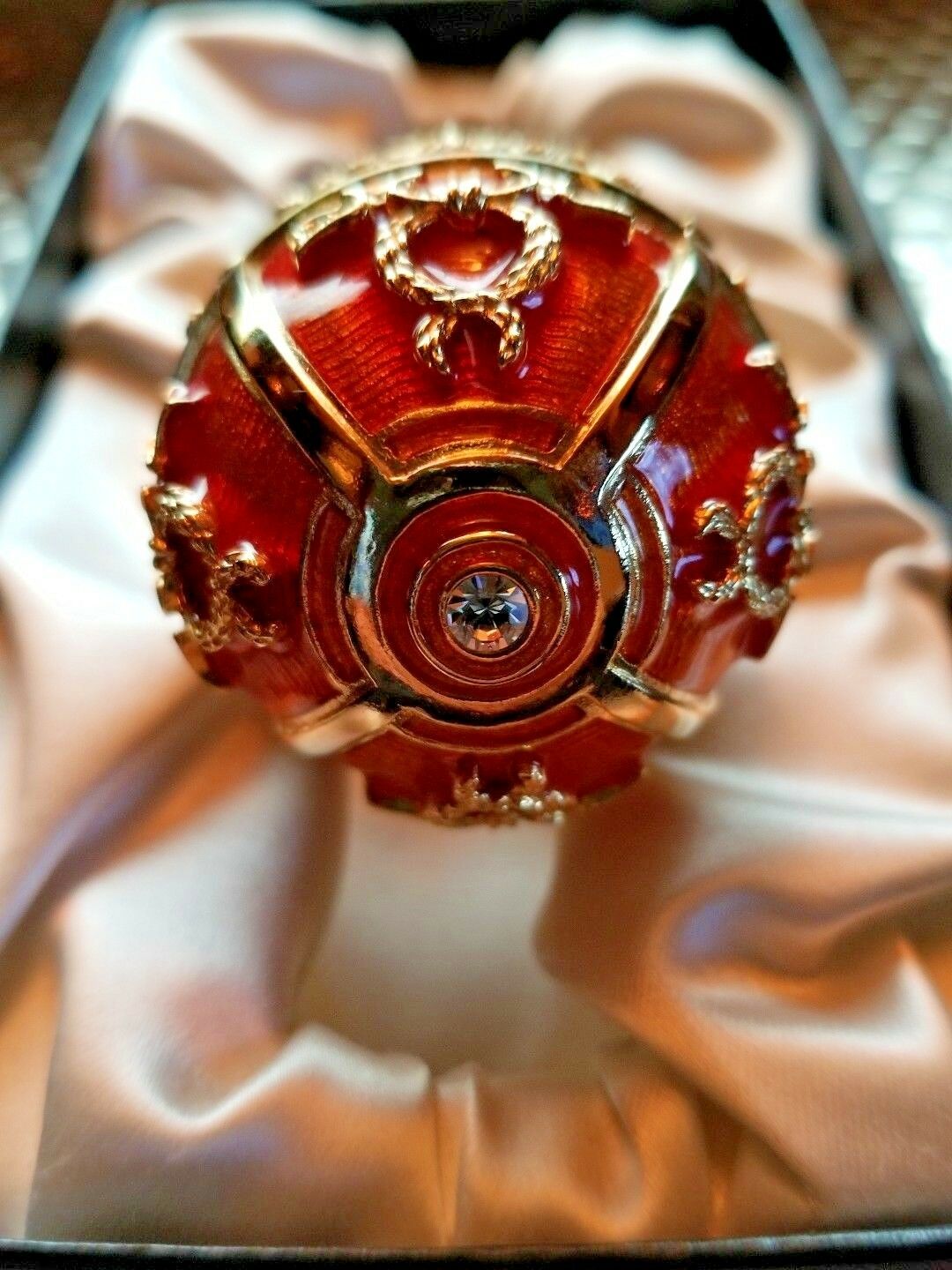 Faberge Red  Coronation  Bottle Stopper
