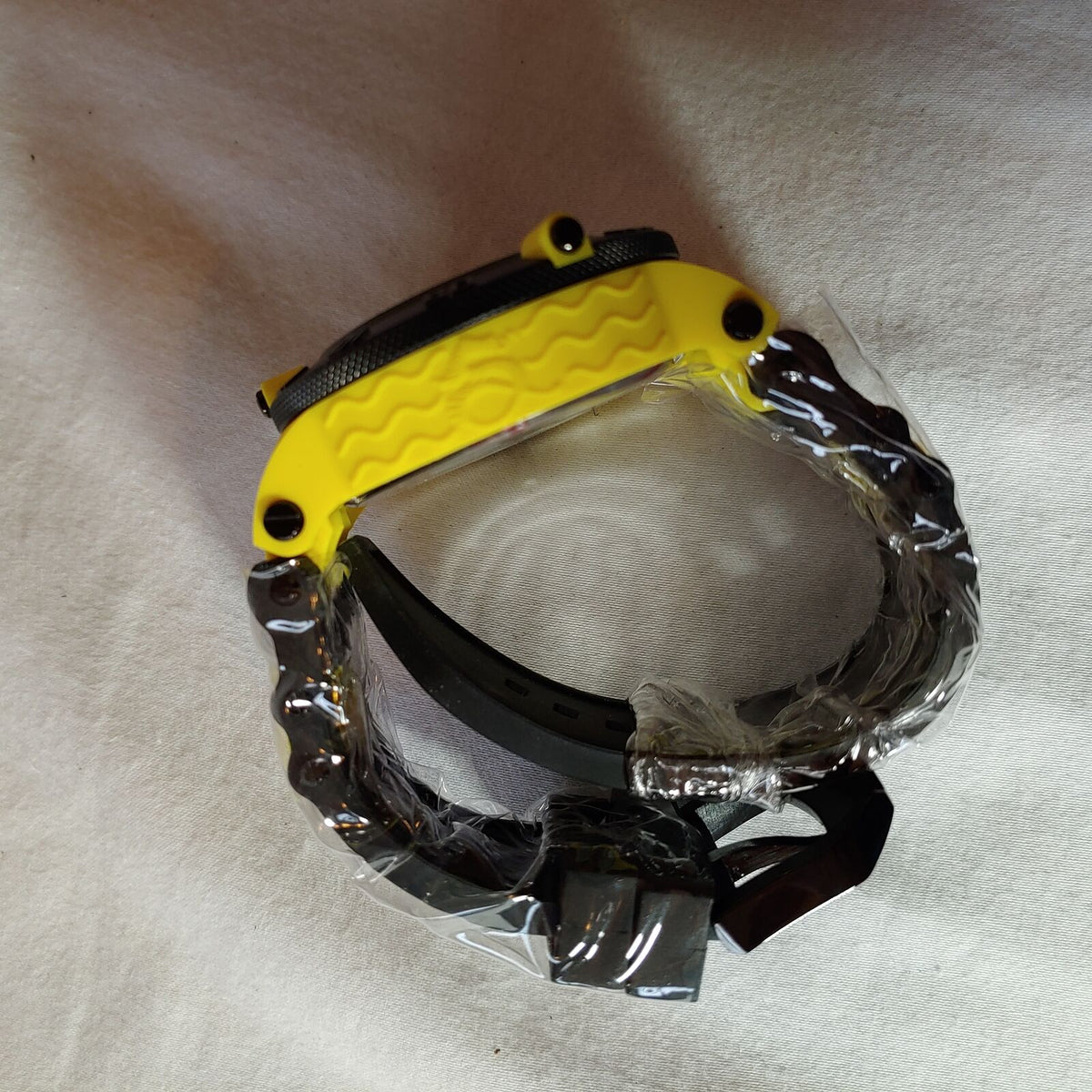 INVICTA SUBAQUA NOMA III MENS QUARTZ 50MM YELLOW CASE STAINLESS STEEL