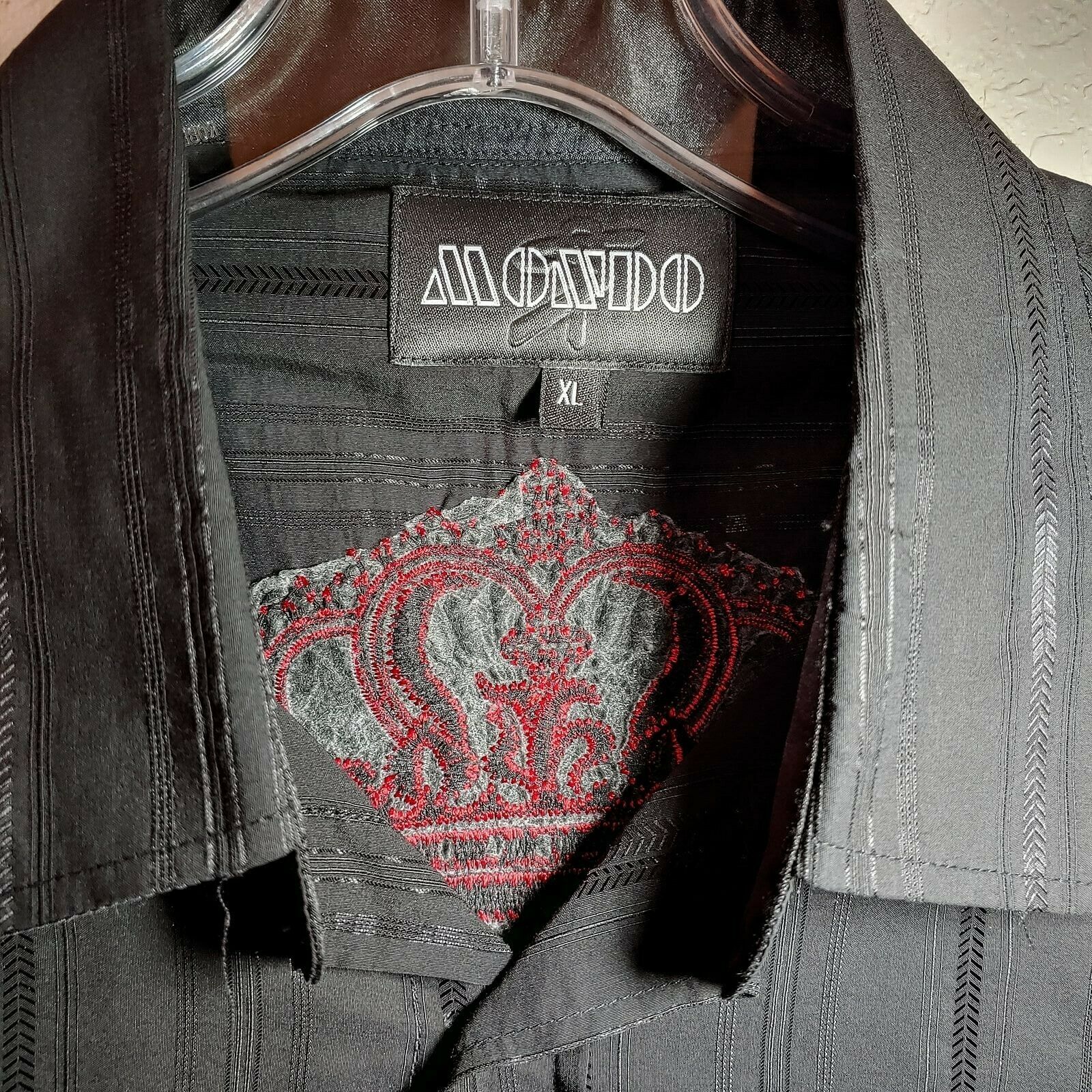 Mondo Black & Red  Men's X-Large Button-Down Long sleeve Shirt