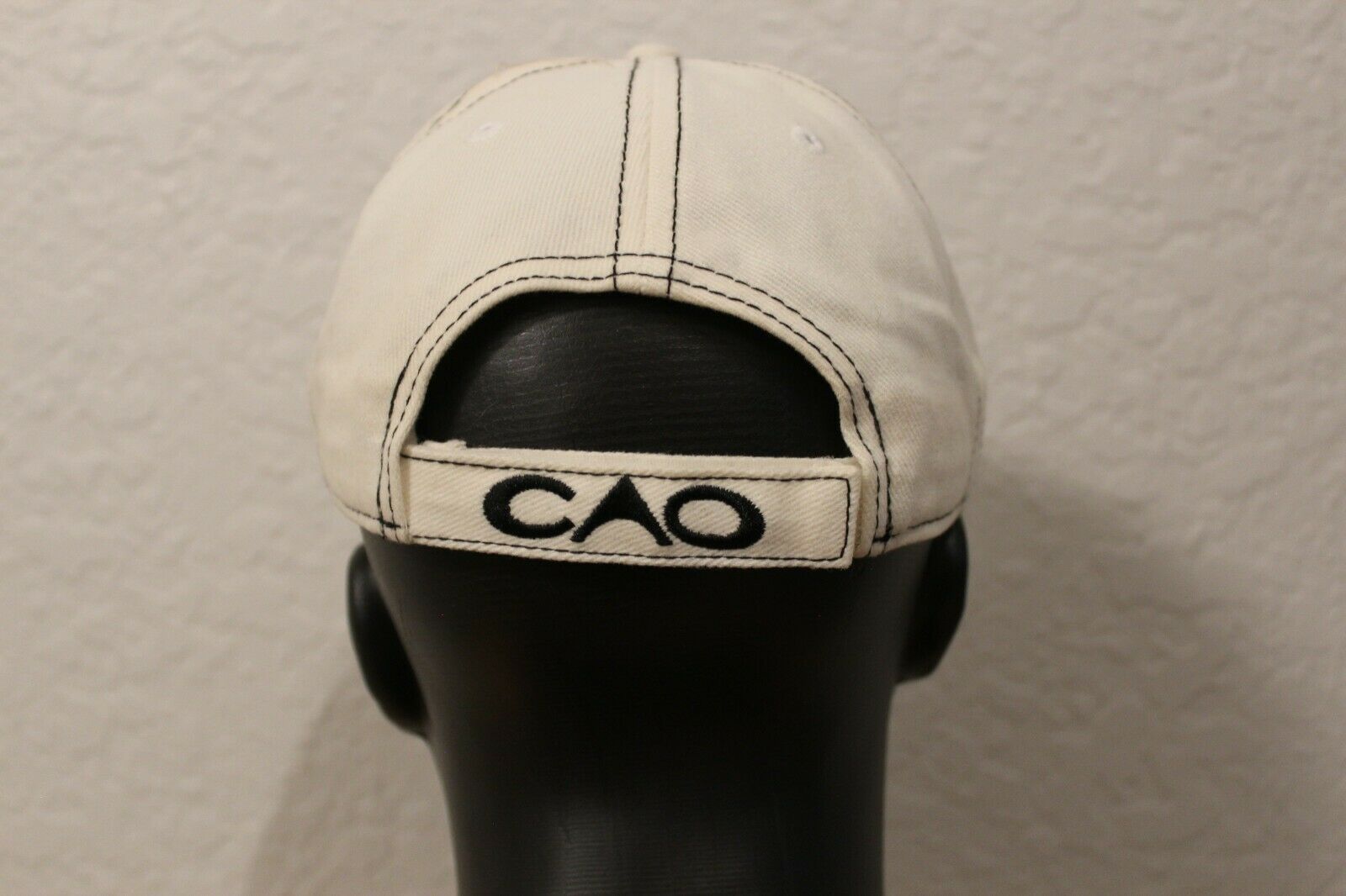 White La Traviata CAO Hat
