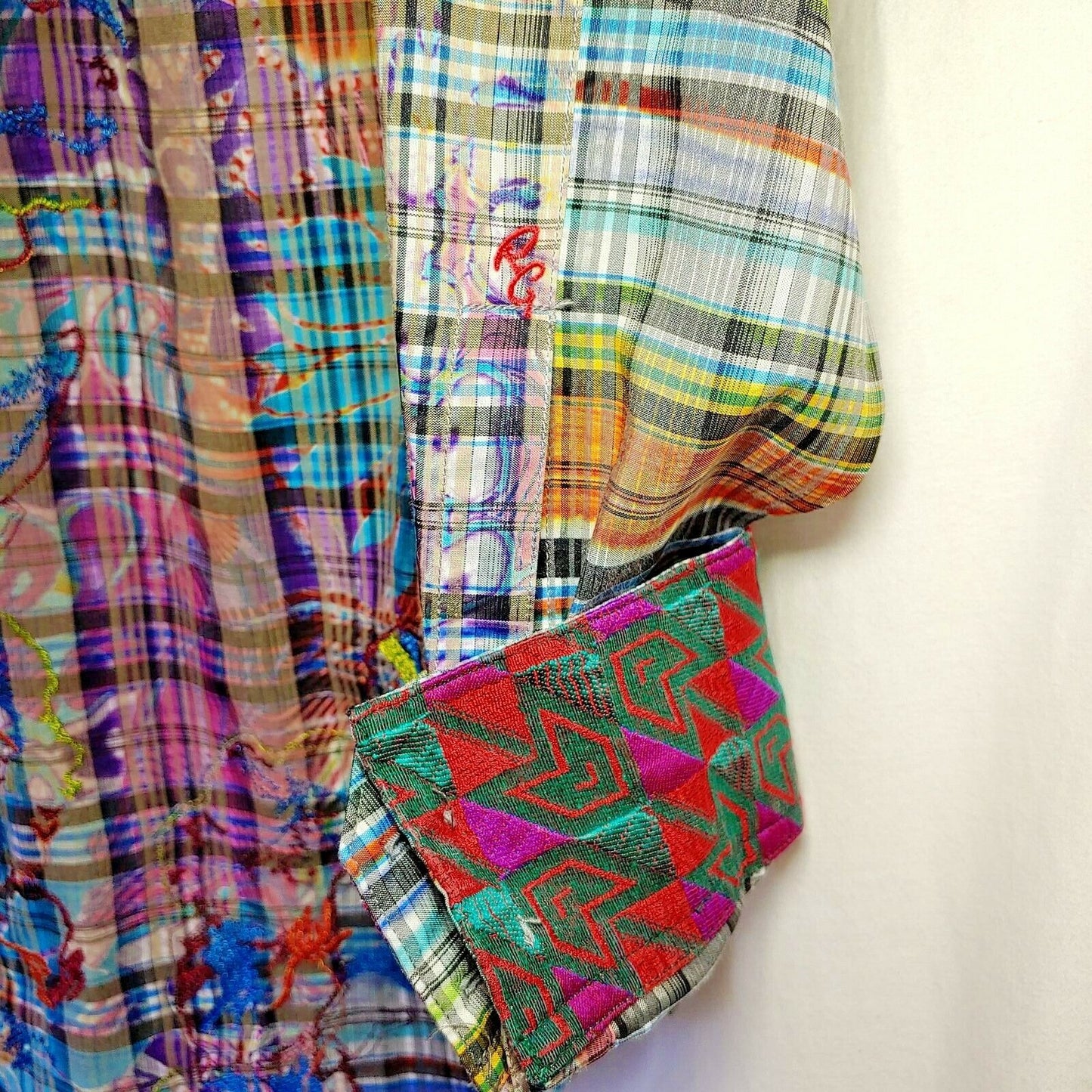 Robert Graham - Limited Edition - Men's Medium Button Down Classic Fit