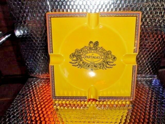 ceramic large size  ashtray