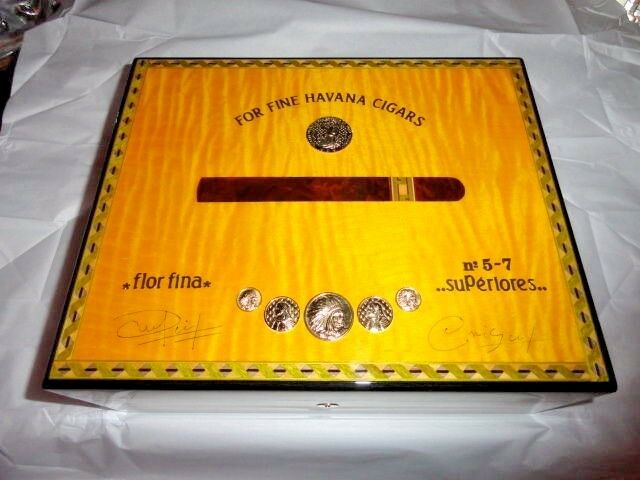 Elie Bleu Medals Yellow Sycamore Humidor 75 Count