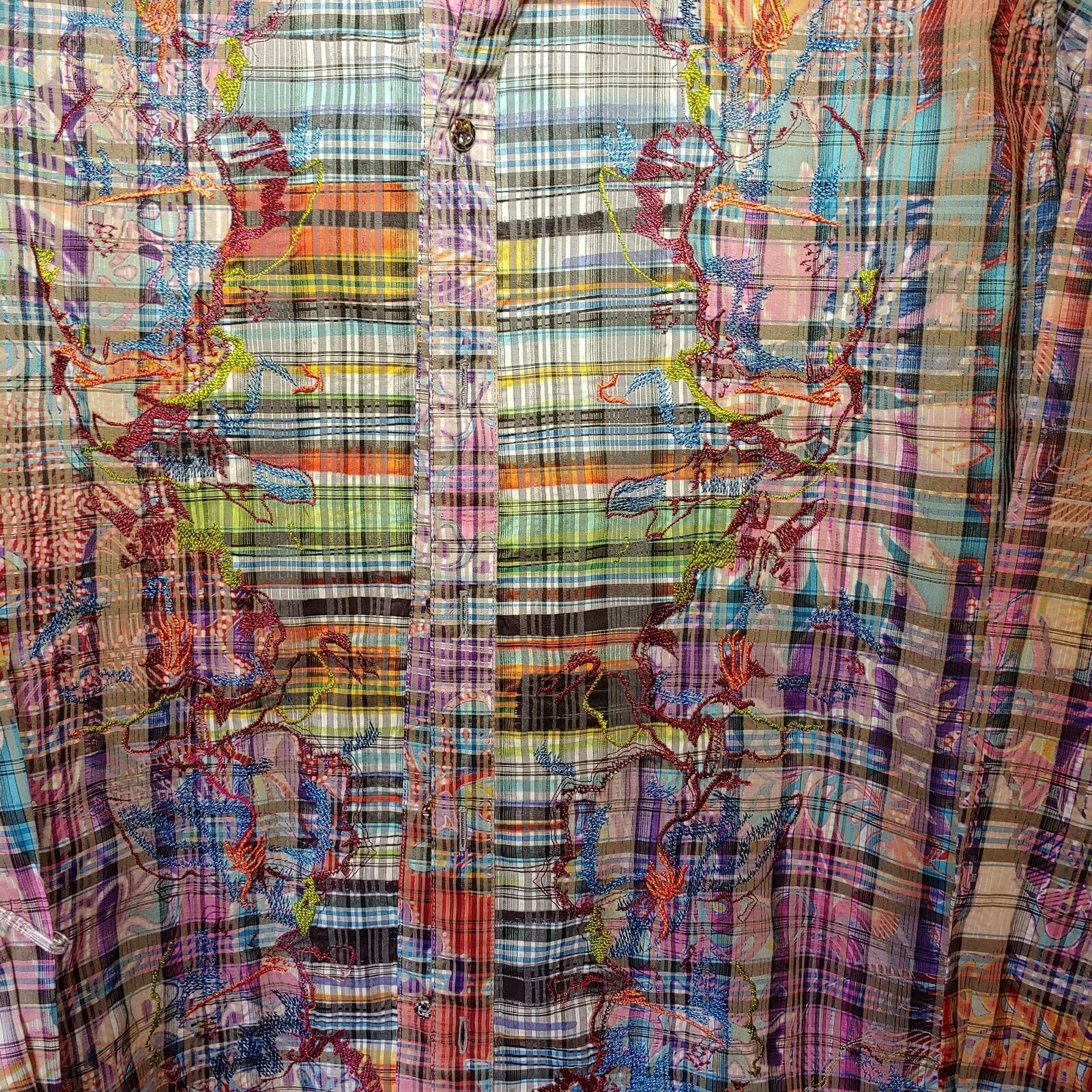Robert Graham - Limited Edition - Men's Medium Button Down Classic Fit
