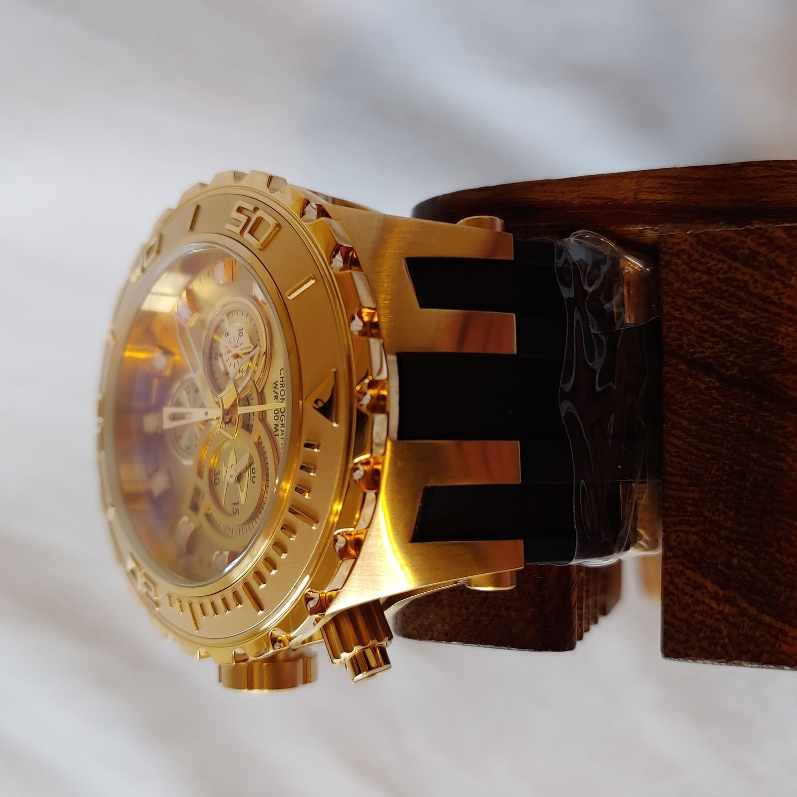 Invicta 6905 Mens Reserve Subaqua Swiss Chronograph 18k Gold Plated Watch