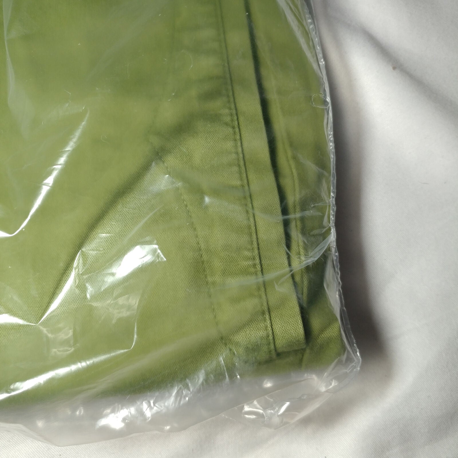 Robert Graham | JOURNEYMAN | Style: RR144000CF | Color: Light Olive | Size: 34