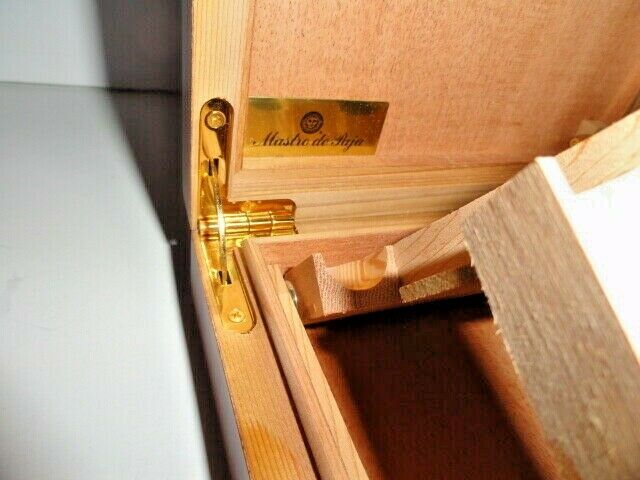 Mastro de Paga Travel Humidor # 006
