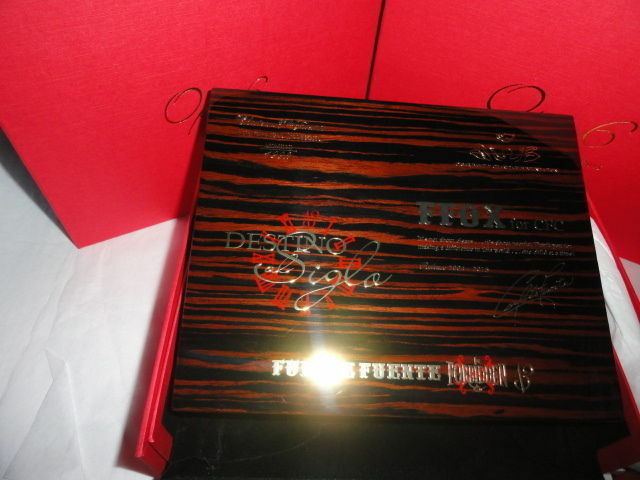 Fuente Opus X Forbidden  Wooden Travel Humidor