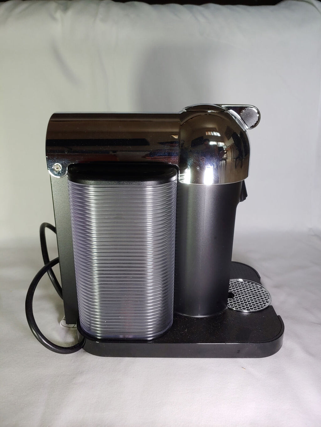 NESPRESSO VERTUOLINE MACHINE WITH CAPSULES