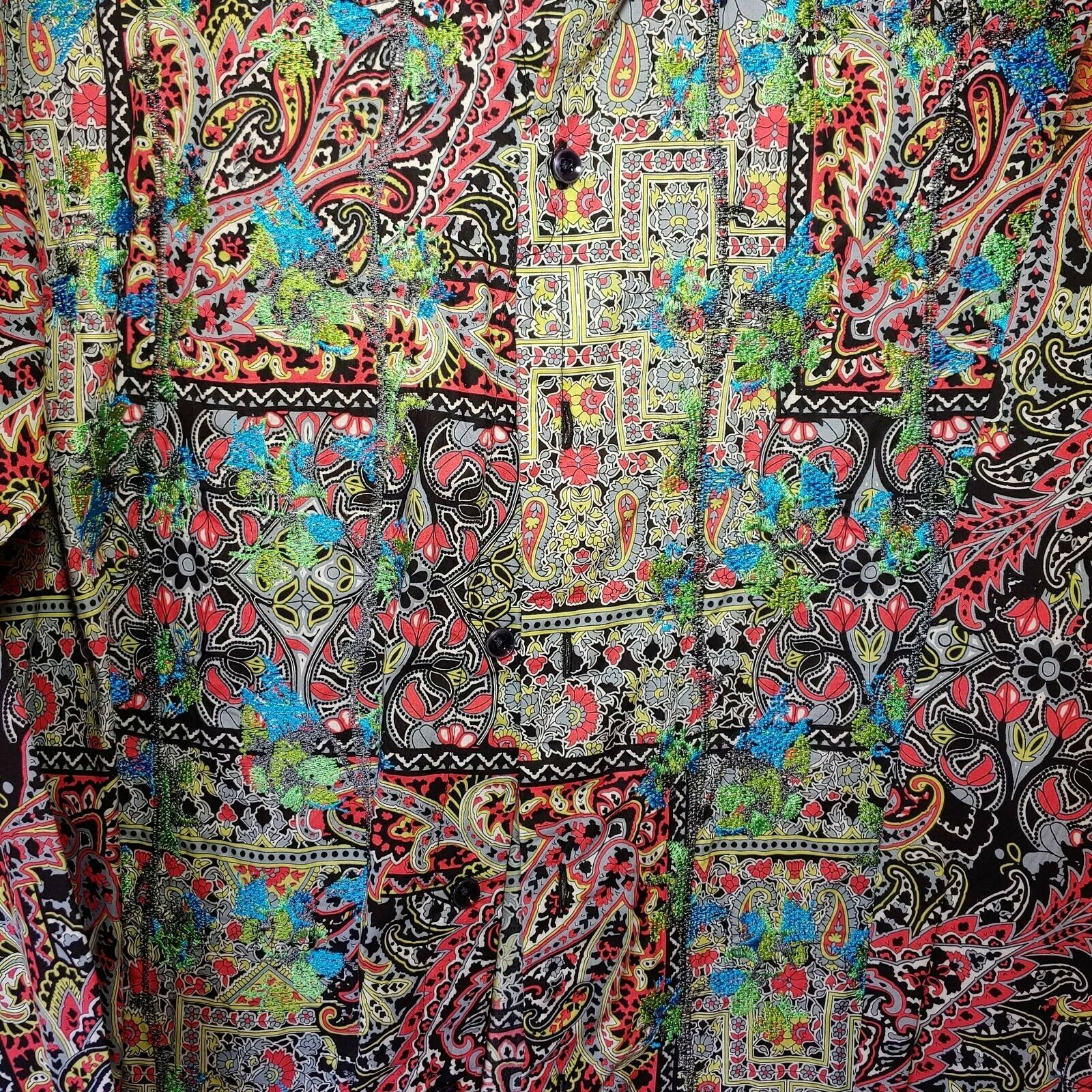 Robert Graham - Colorful Long Sleeve - Men's Medium Button Down Classic Fit