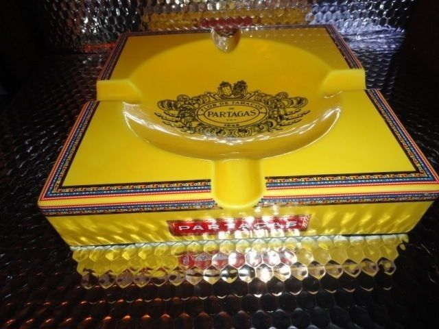 ceramic large size  ashtray