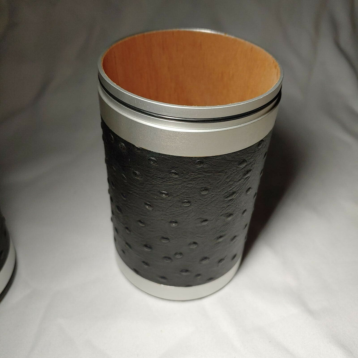 ATOLL TRAVEL HUMIDOR IN BLACK OSTRICH LEATHER