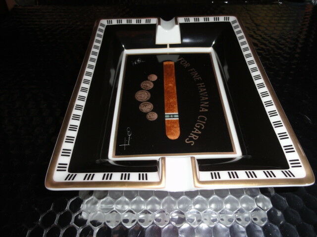Elie Bleu Porcelain Ashtray "Medals" Black